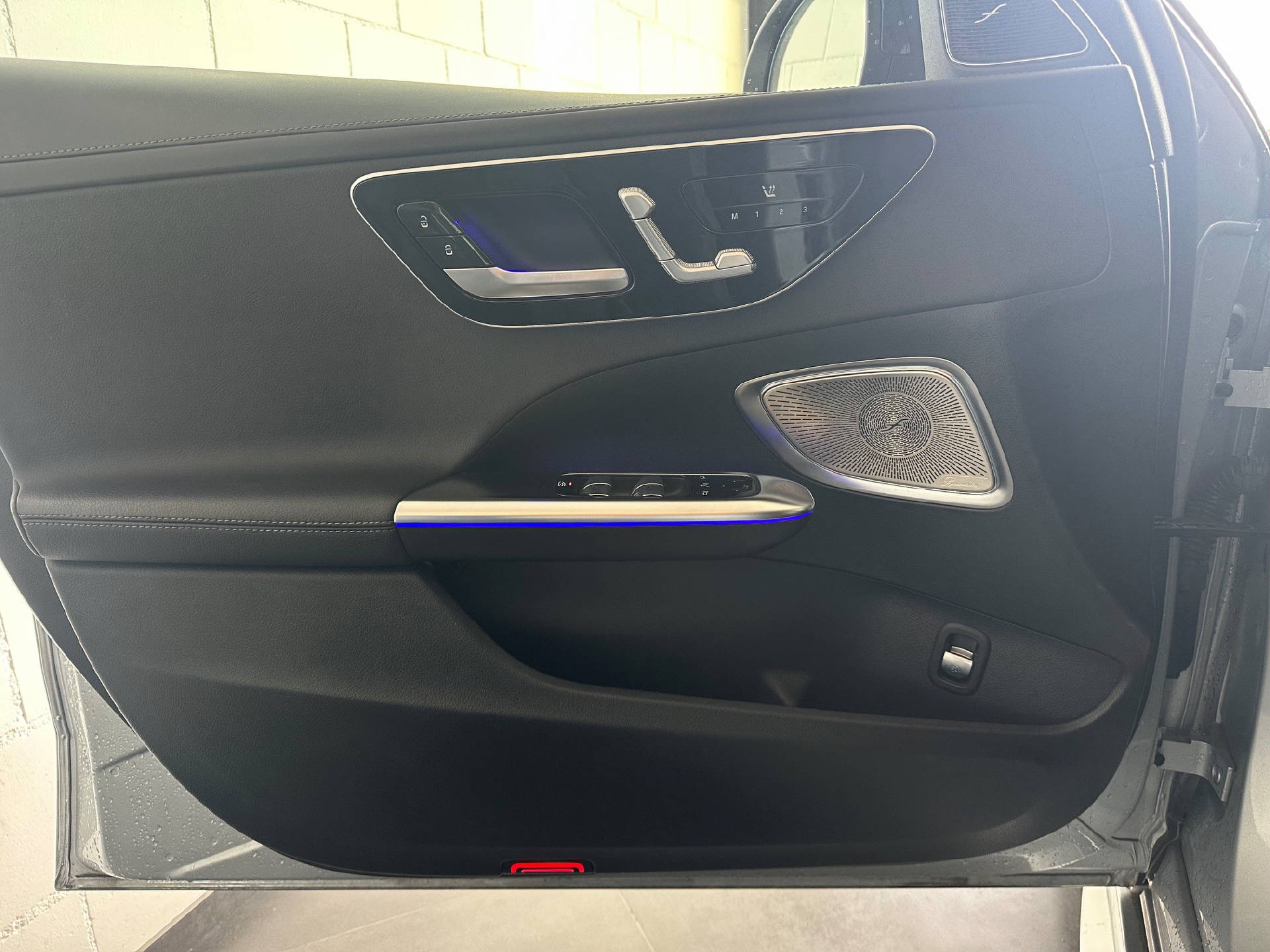 MERCEDES-BENZ C 220 d AMG Line Kombi-image-17