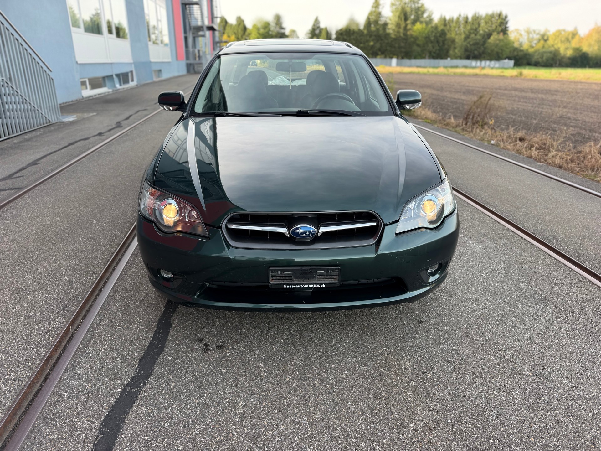 SUBARU Legacy 2.5i AWD Limited Automatic-showroom-element-1