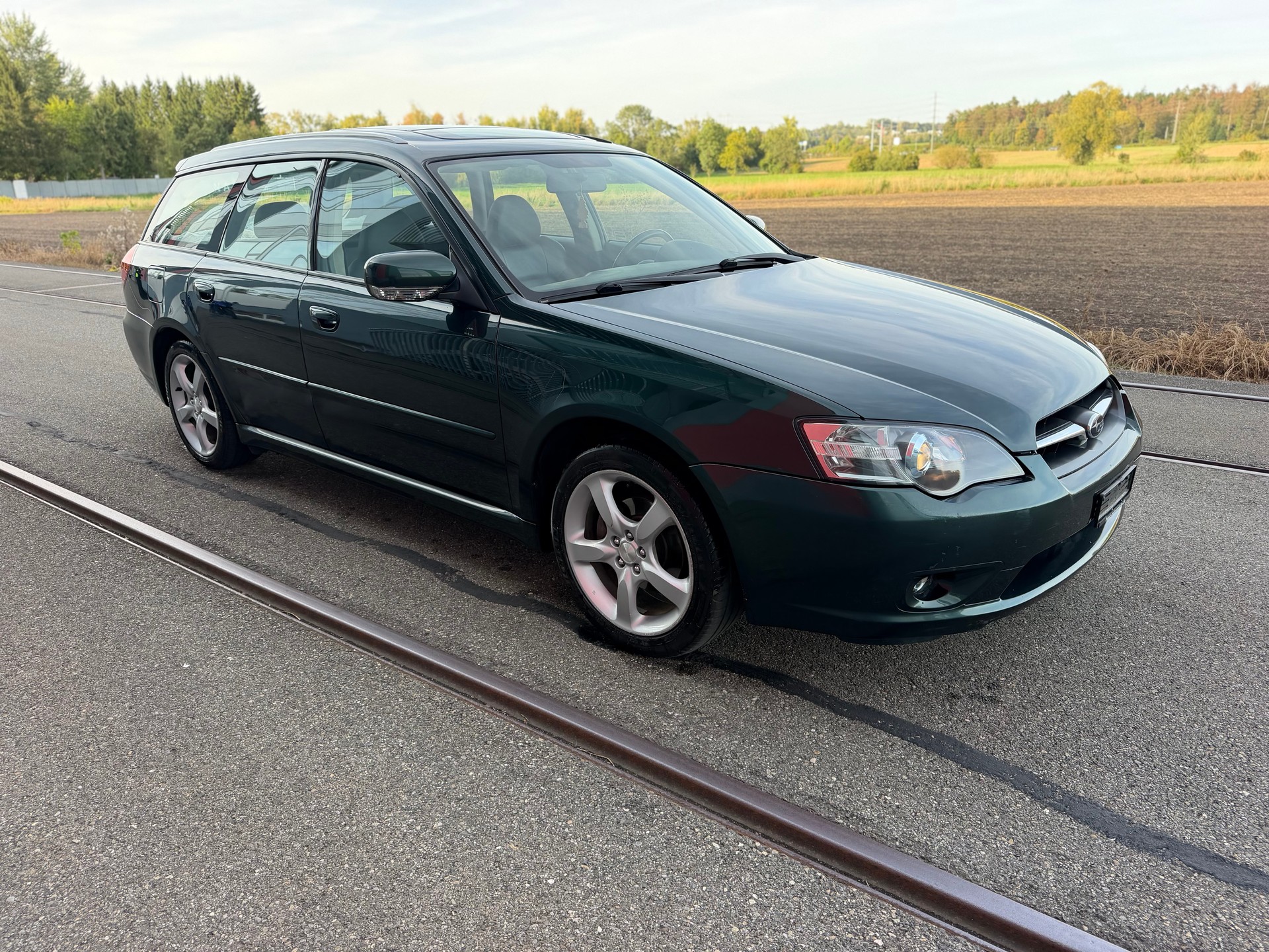 SUBARU Legacy 2.5i AWD Limited Automatic-showroom-element-2