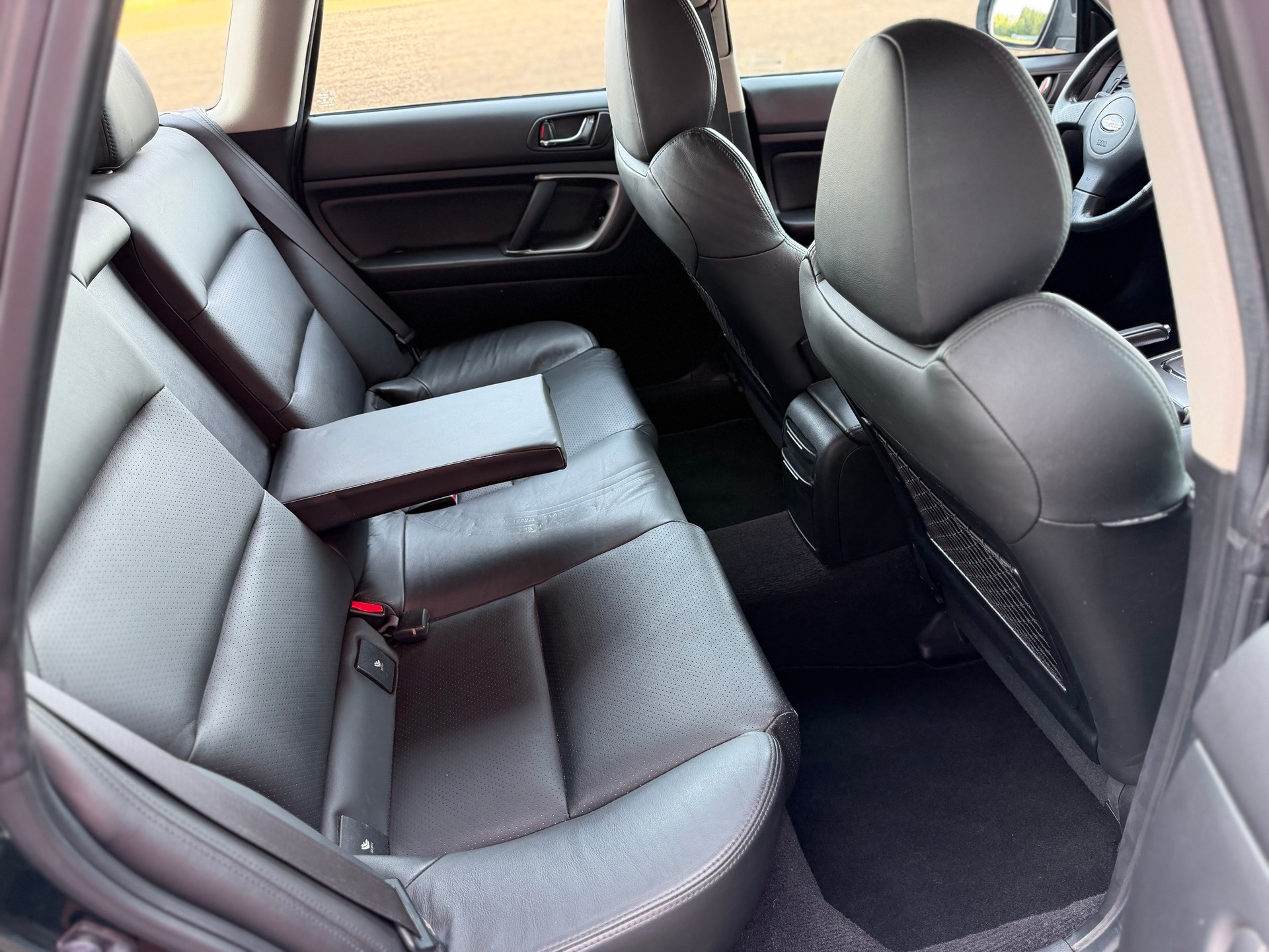 SUBARU Legacy 2.5i AWD Limited Automatic-image-9