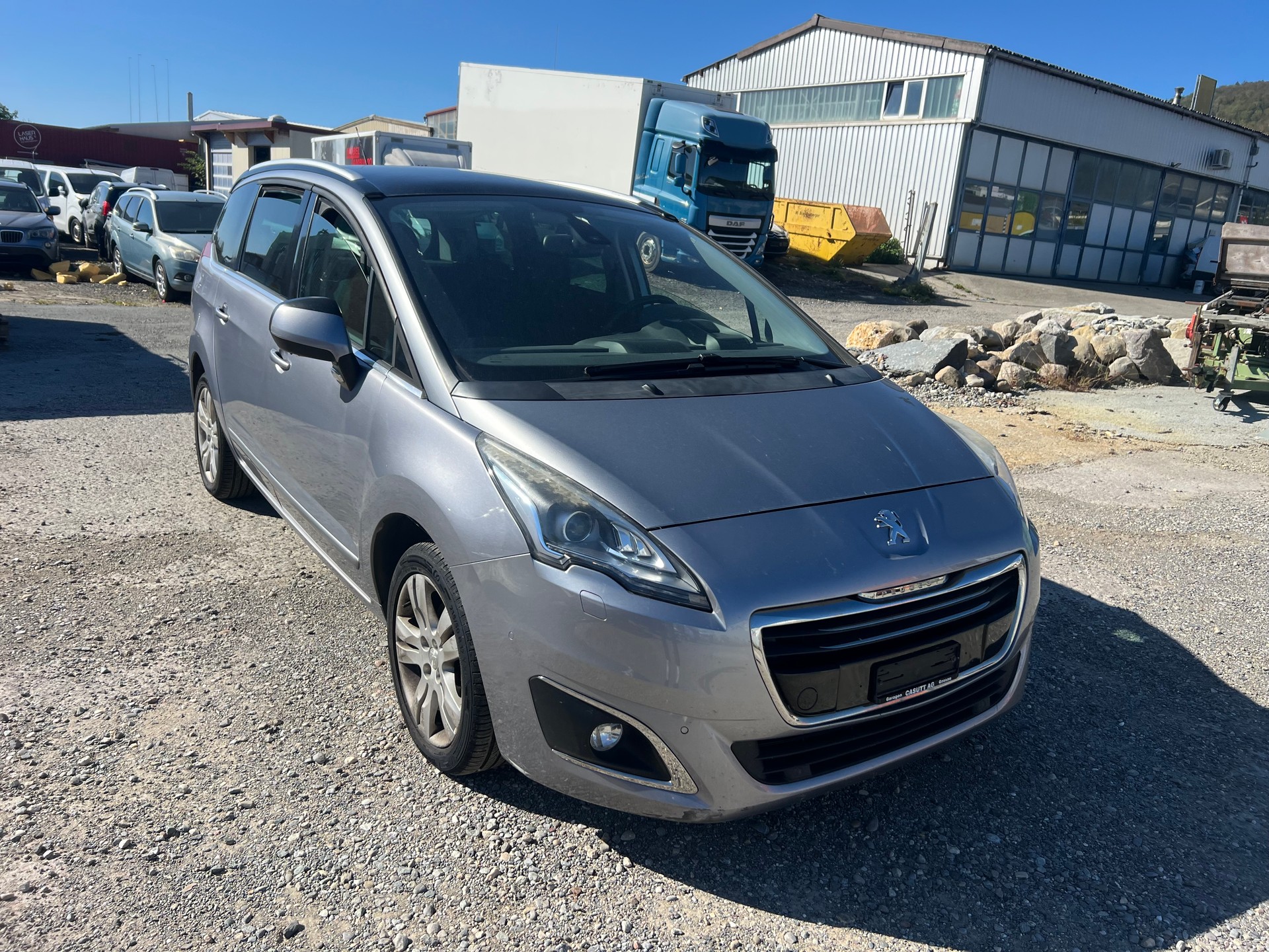 PEUGEOT 5008 1.6 THP Allure Tiptronic