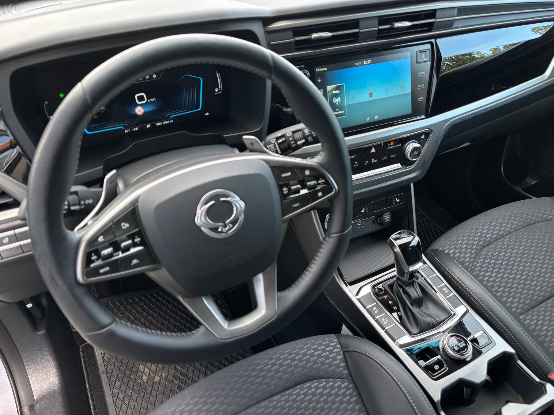 KGM-SsangYong Korando 1.5 T GDI Blackline 4WD-image-12