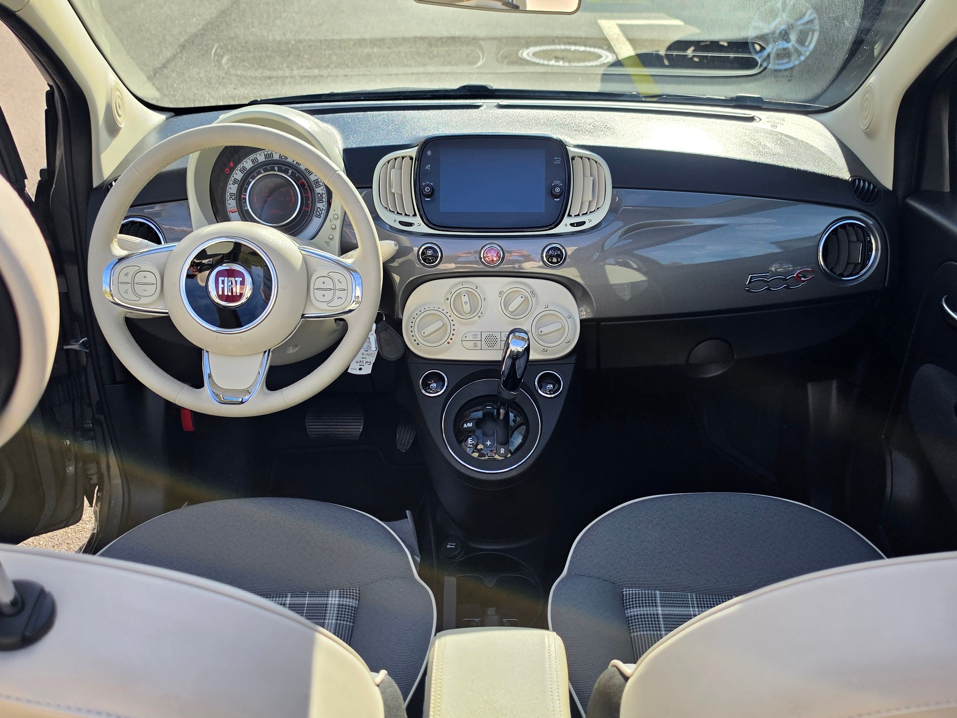 FIAT 500C 1.2 Lounge Dualogic-image-17