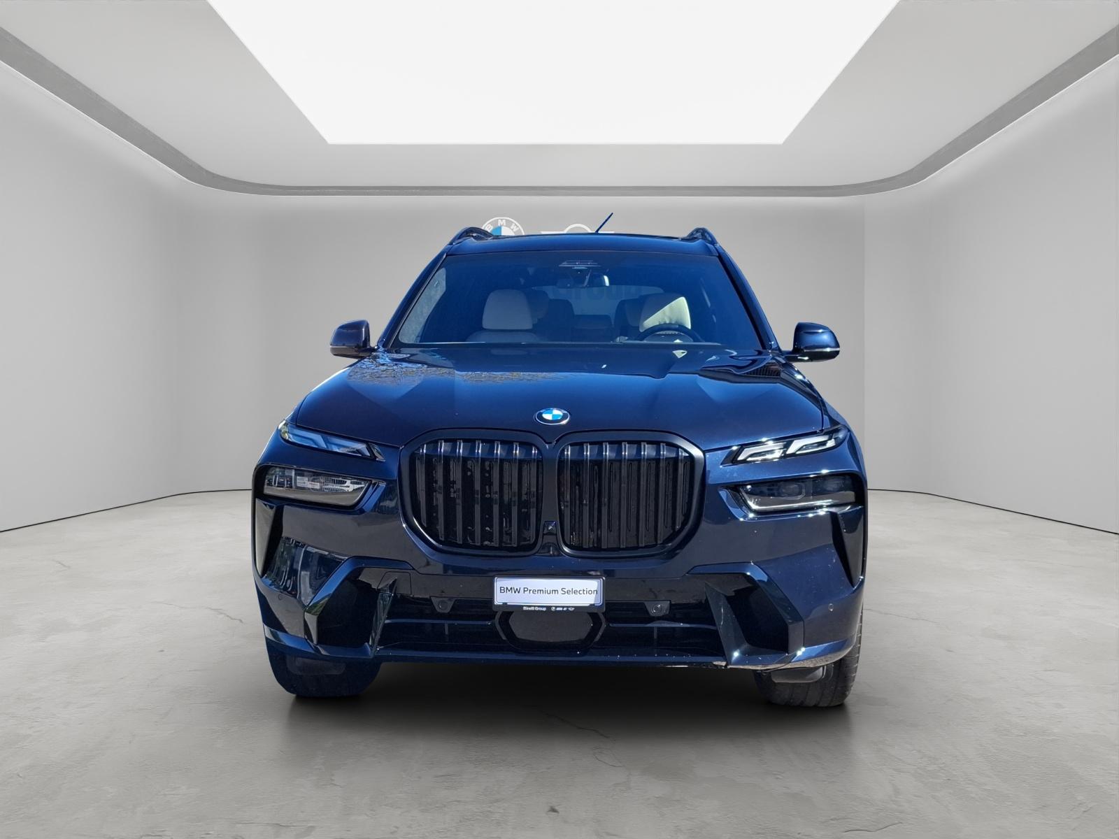 BMW X7 G07 40i xDrive SAG-showroom-element-1
