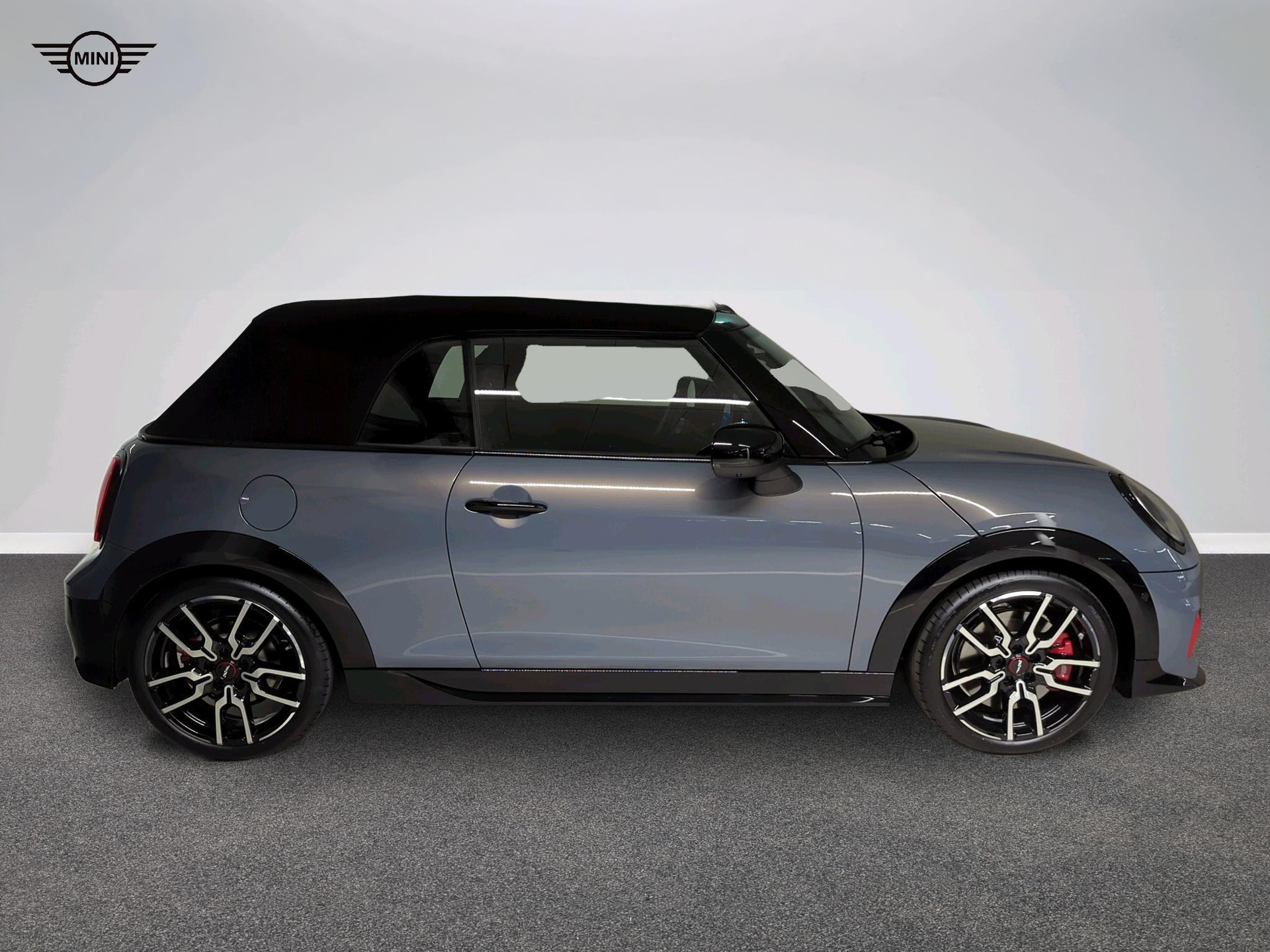 MINI John Cooper Works Cabrio-showroom-element-2