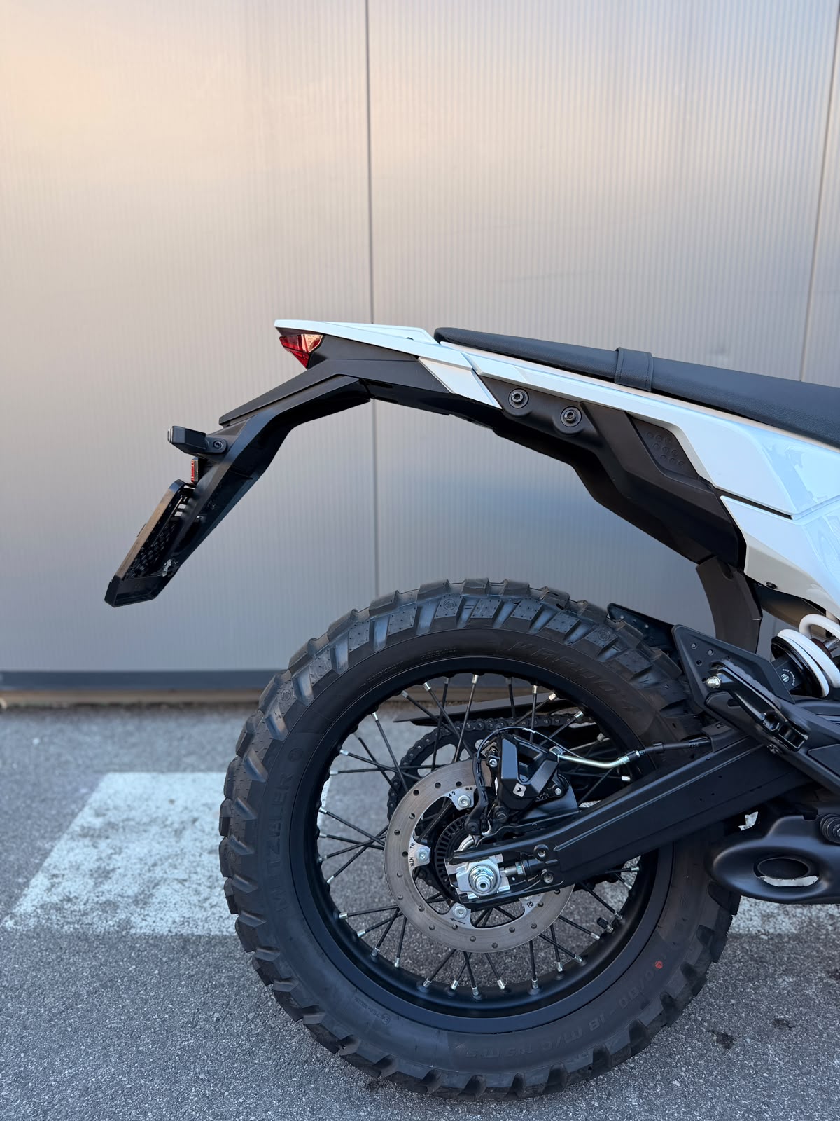 KTM 390 Enduro R-showroom-element-1