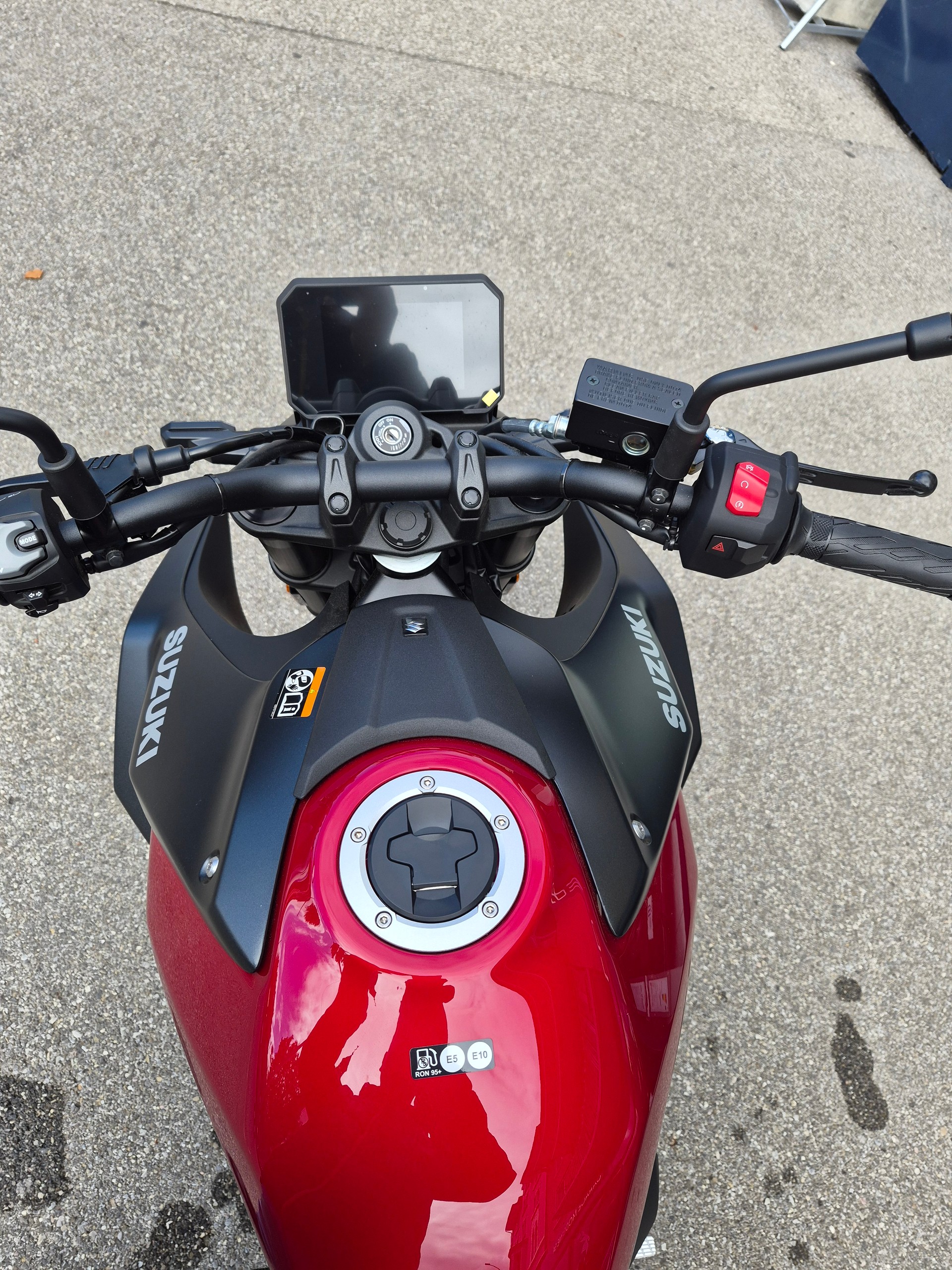 SUZUKI GSX 8 S (35kW)-image-4