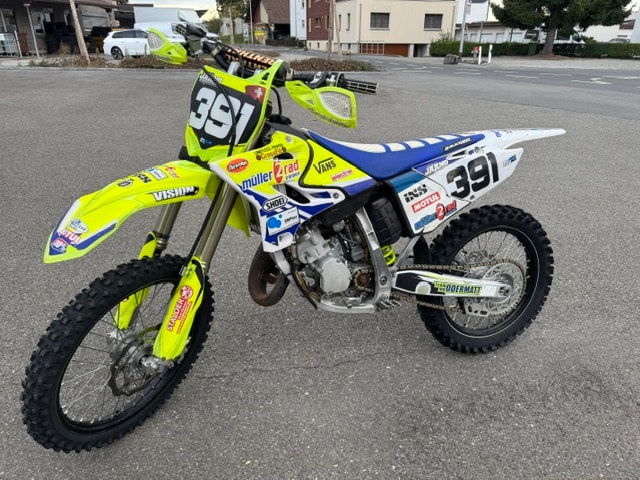 YAMAHA YZ 125-image-2