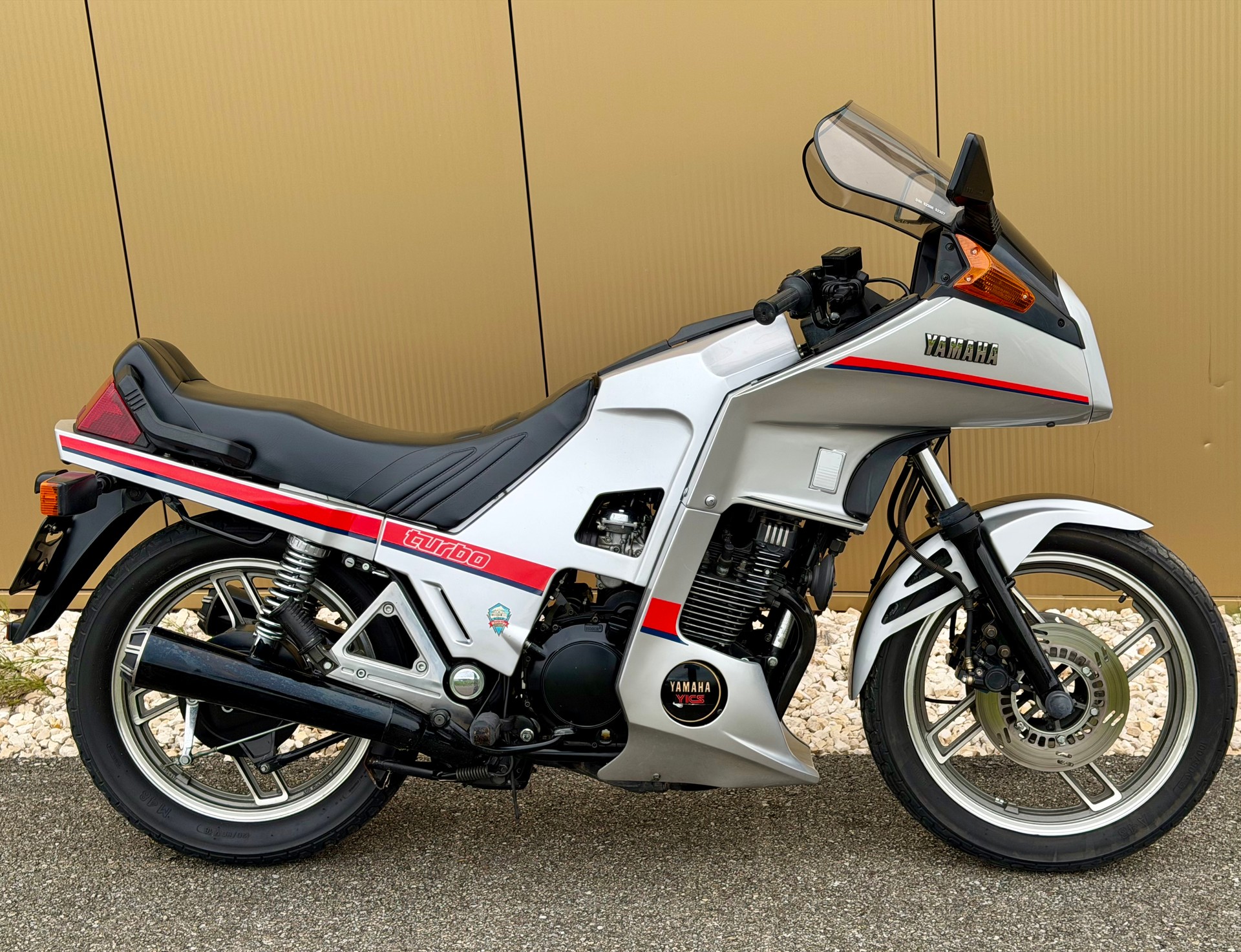 YAMAHA XJ 650 Turbo-image-3