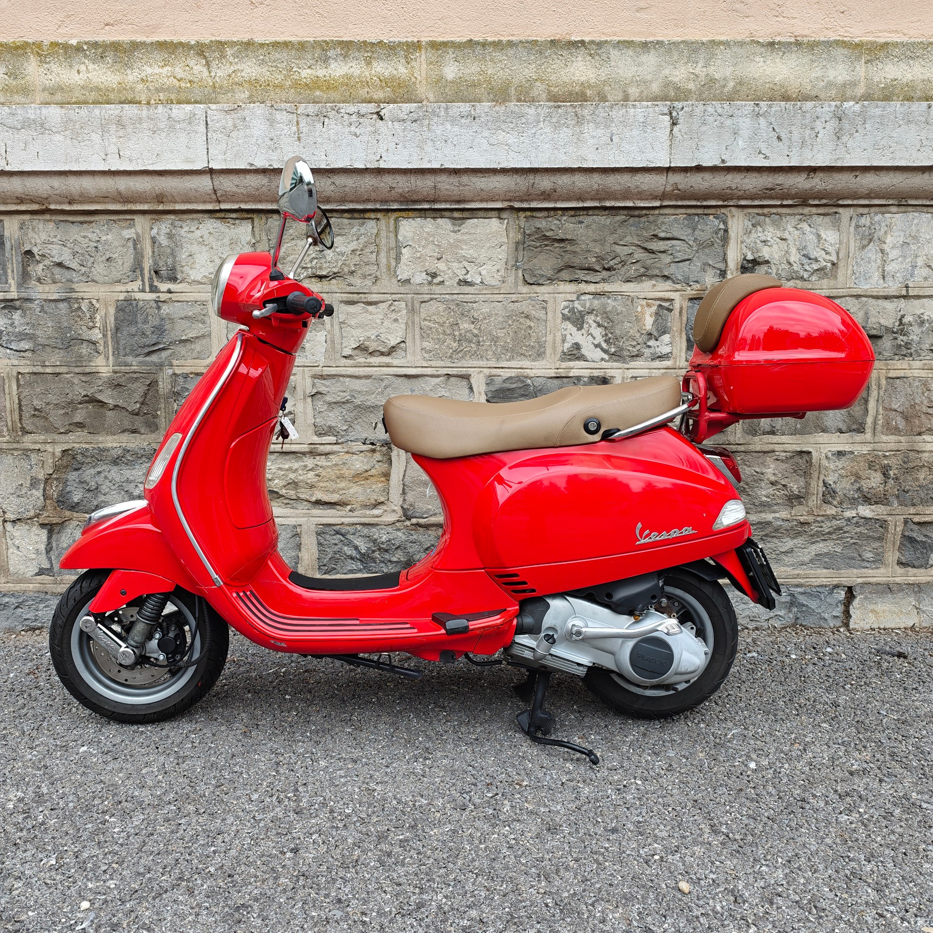 PIAGGIO Vespa 125 LX4-image-2