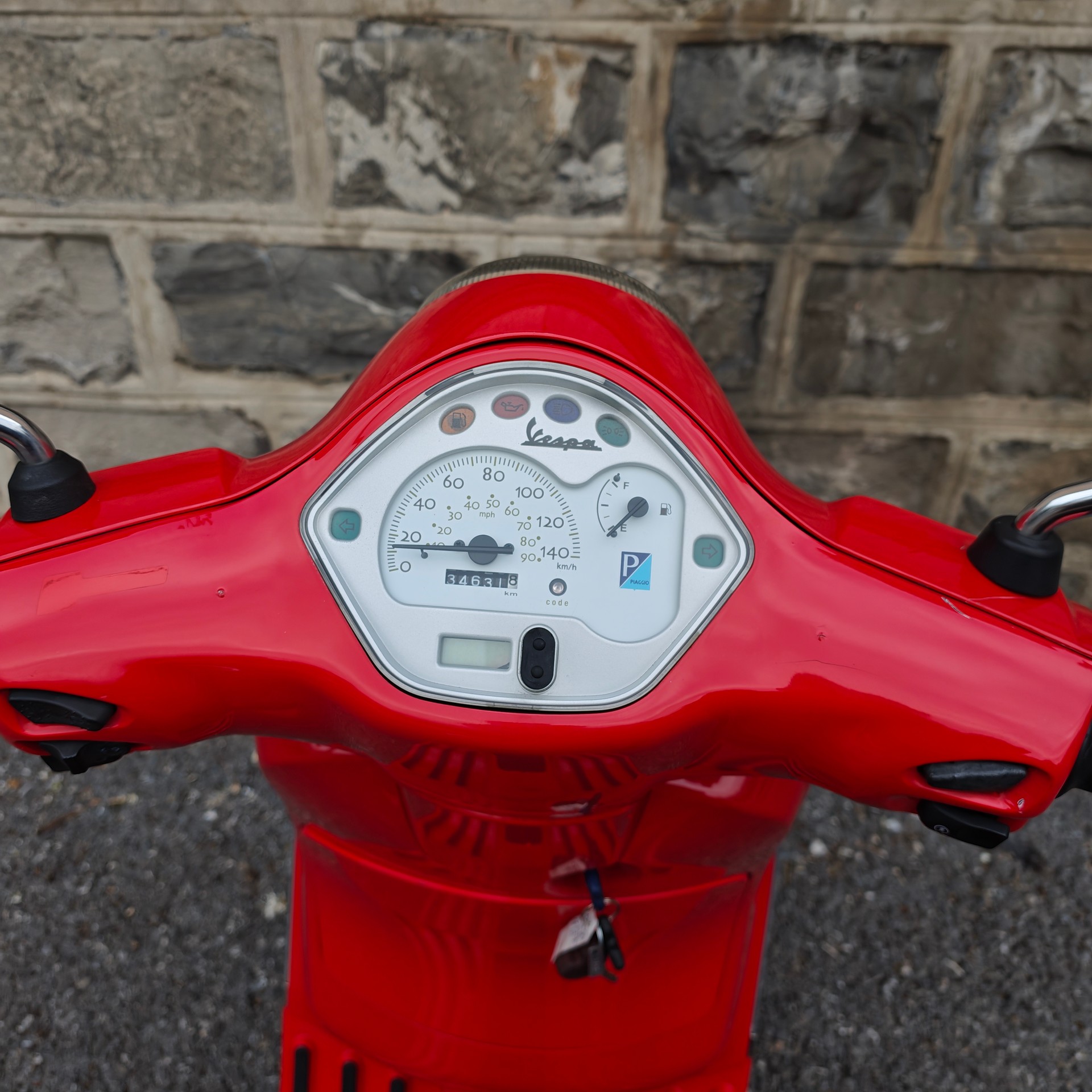 PIAGGIO Vespa 125 LX4-image-4