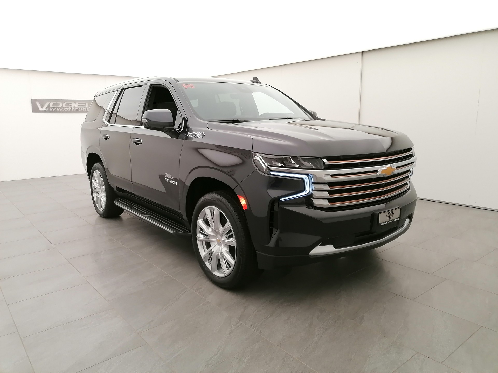 CHEVROLET Tahoe 6.2 AWD High Country-showroom-element-2