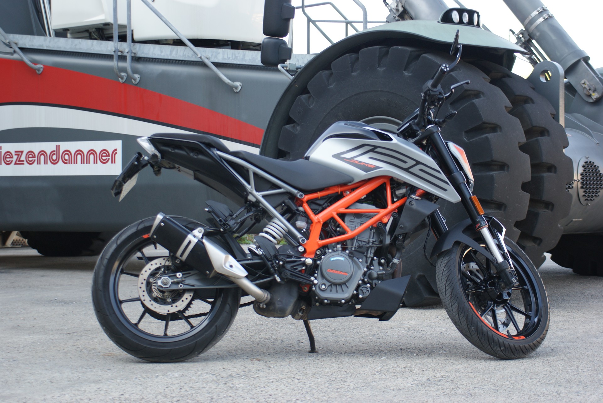 KTM 125 Duke-image-9