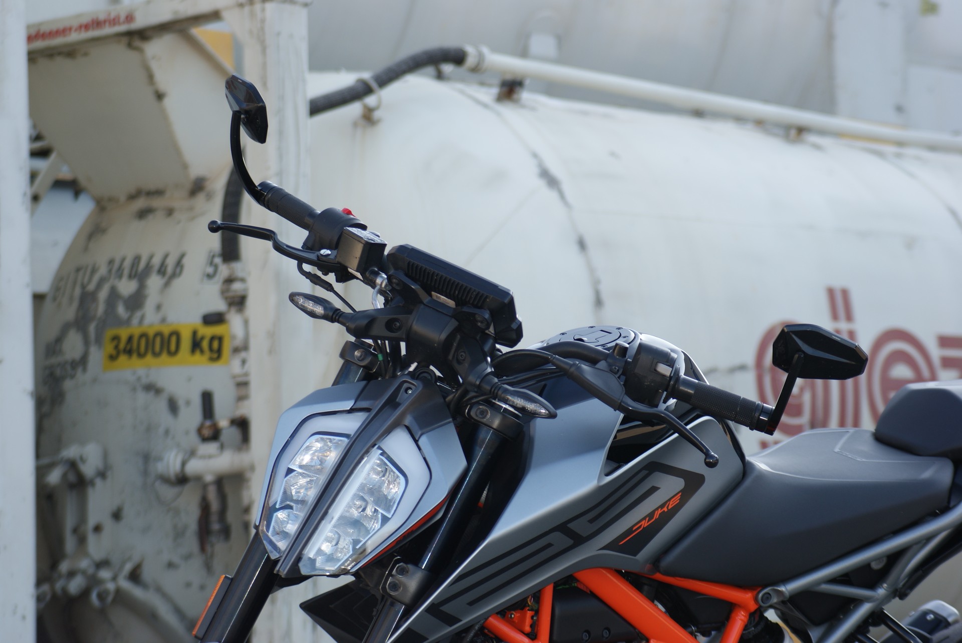 KTM 125 Duke-image-5