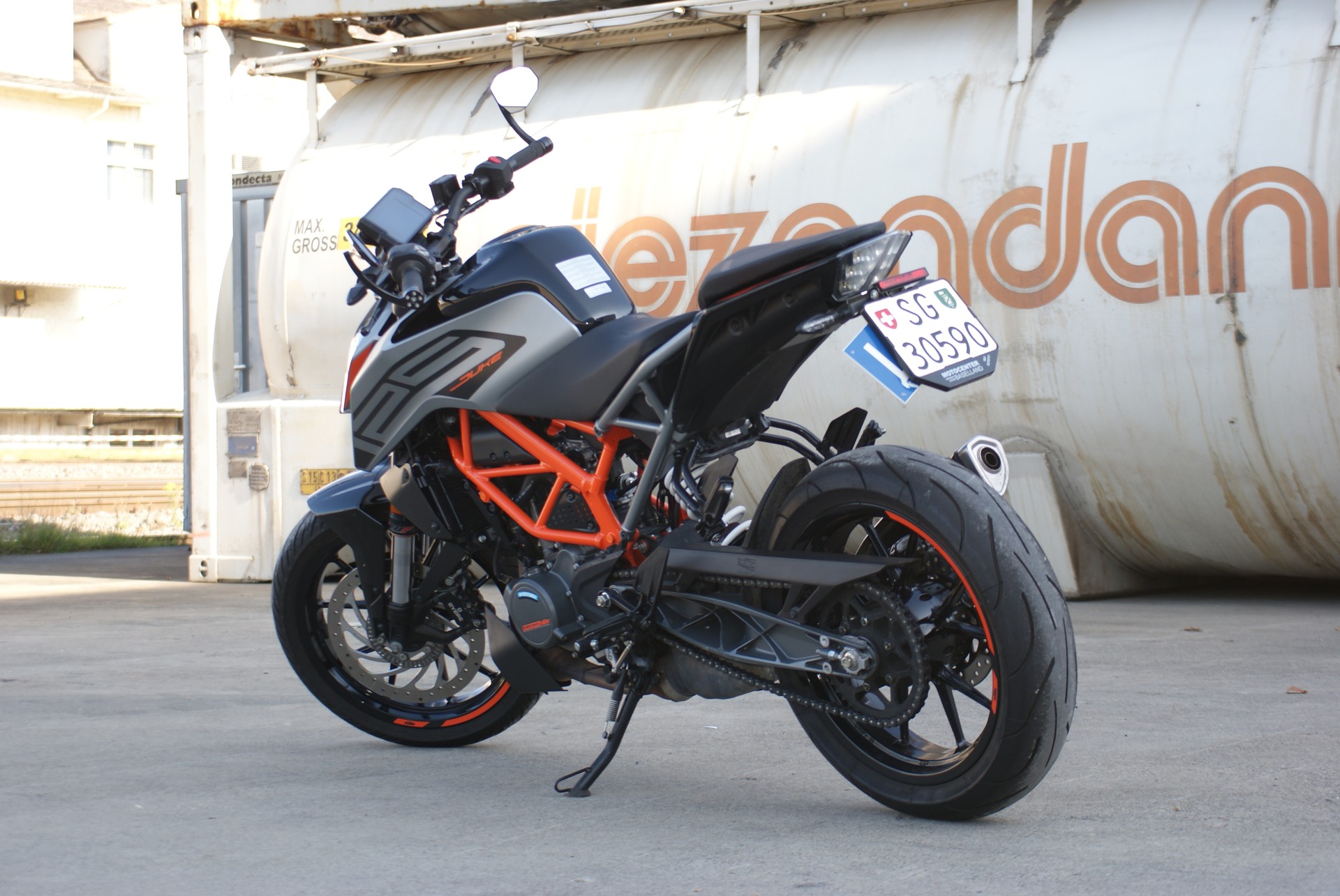 KTM 125 Duke-image-1
