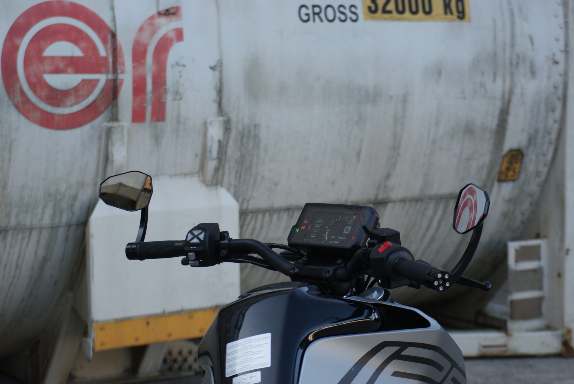 KTM 125 Duke-image-8
