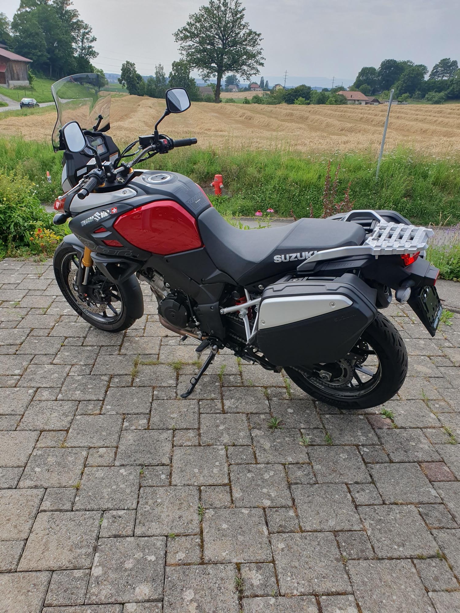SUZUKI DL 1000 V-Strom Adventure L4-image-3