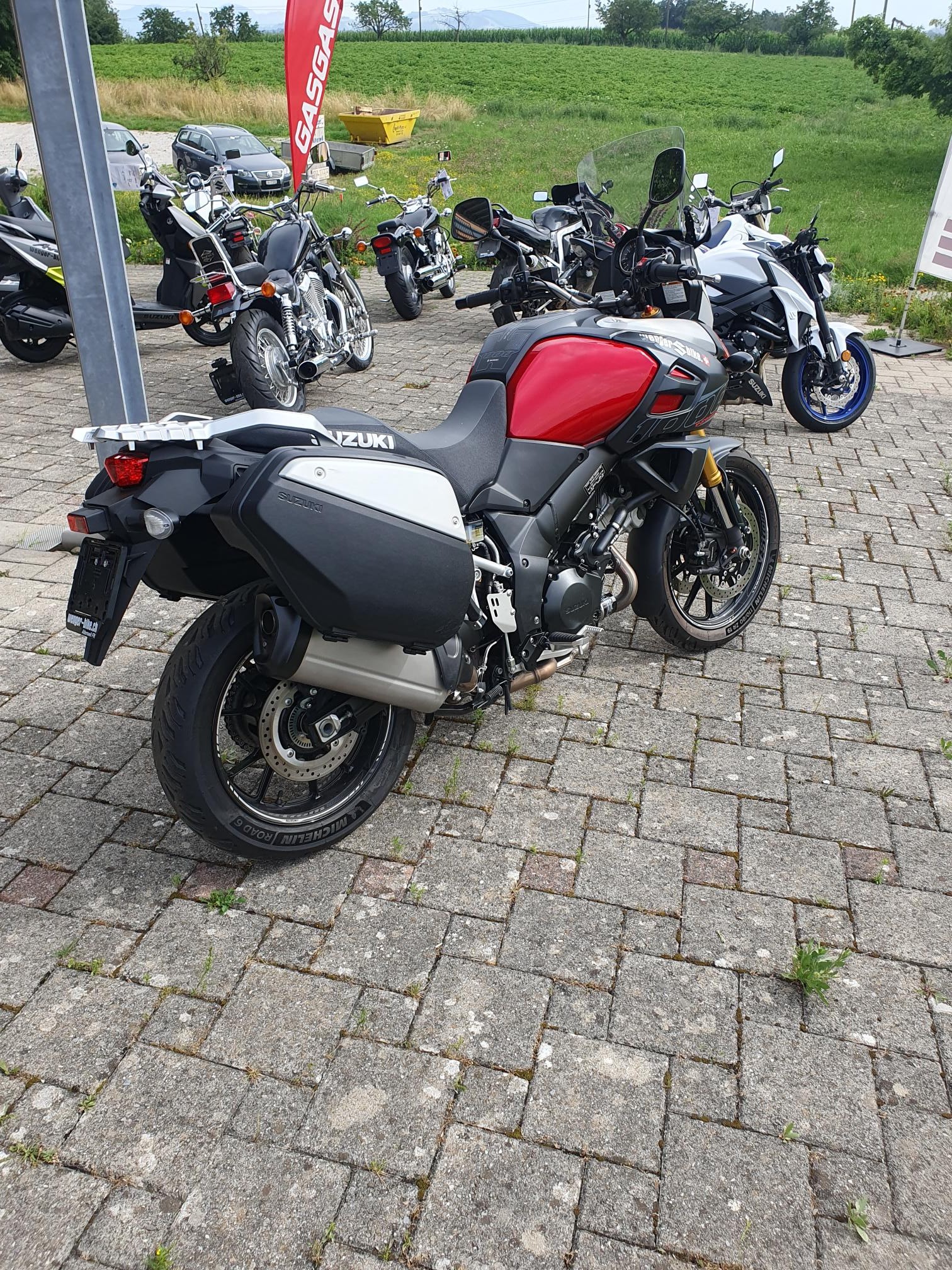 SUZUKI DL 1000 V-Strom Adventure L4-image-2