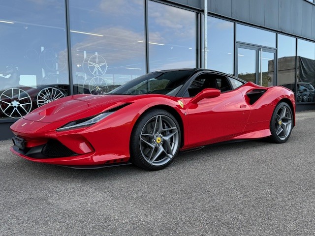 FERRARI F8 Tributo-showroom-element-1