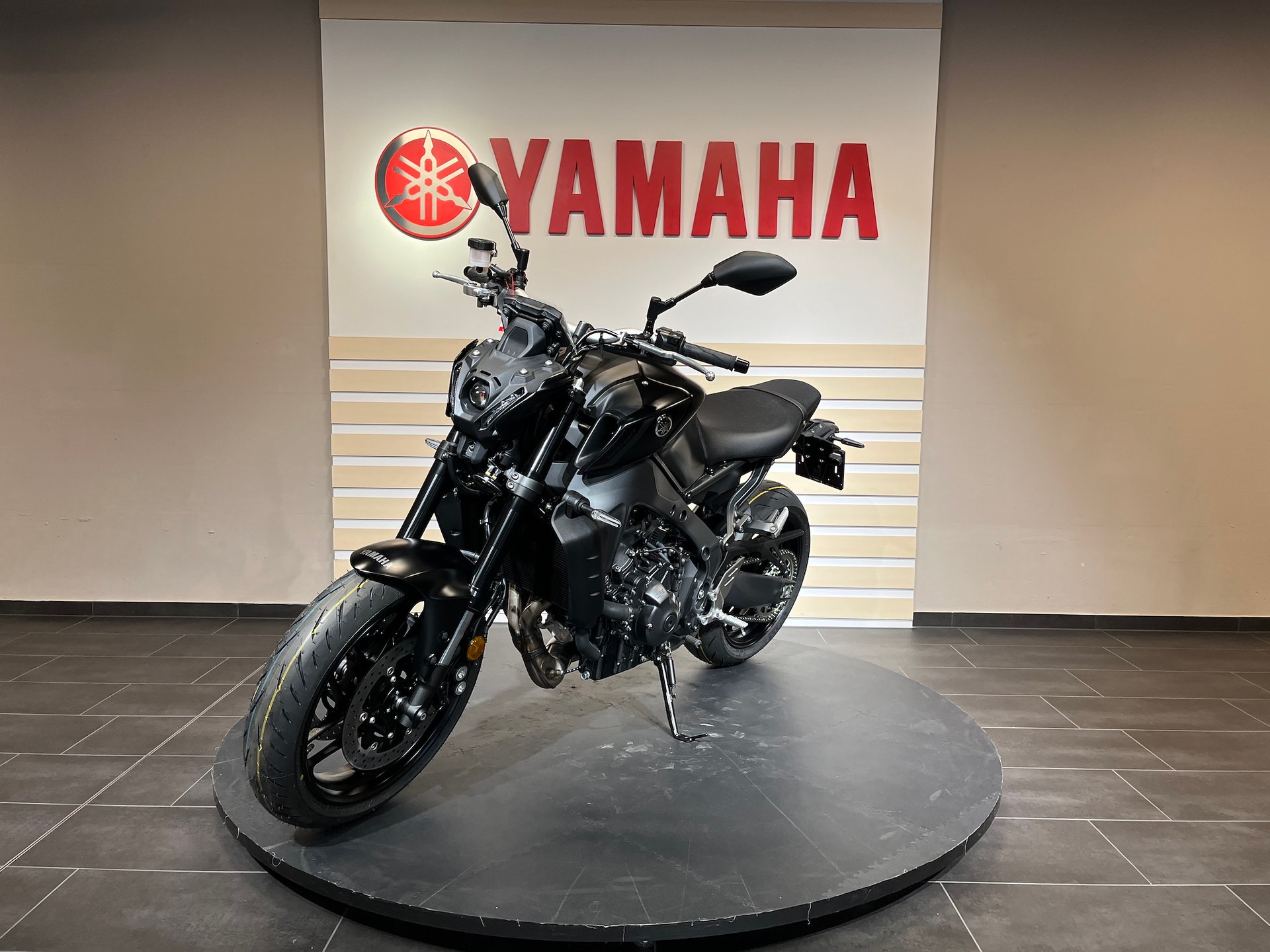 YAMAHA MT-09-image-6