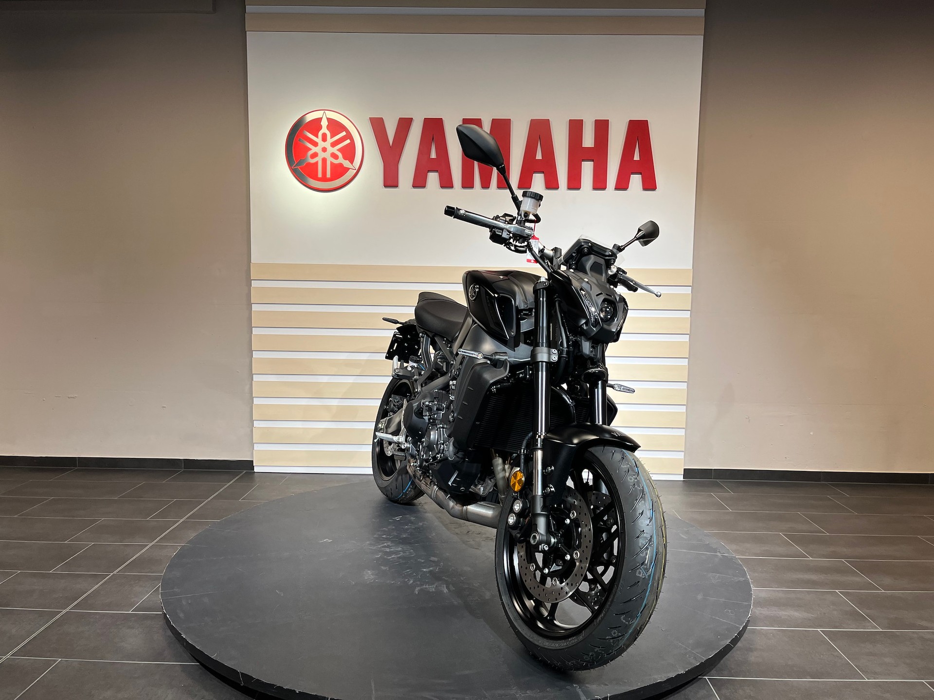 YAMAHA MT-09-image-0