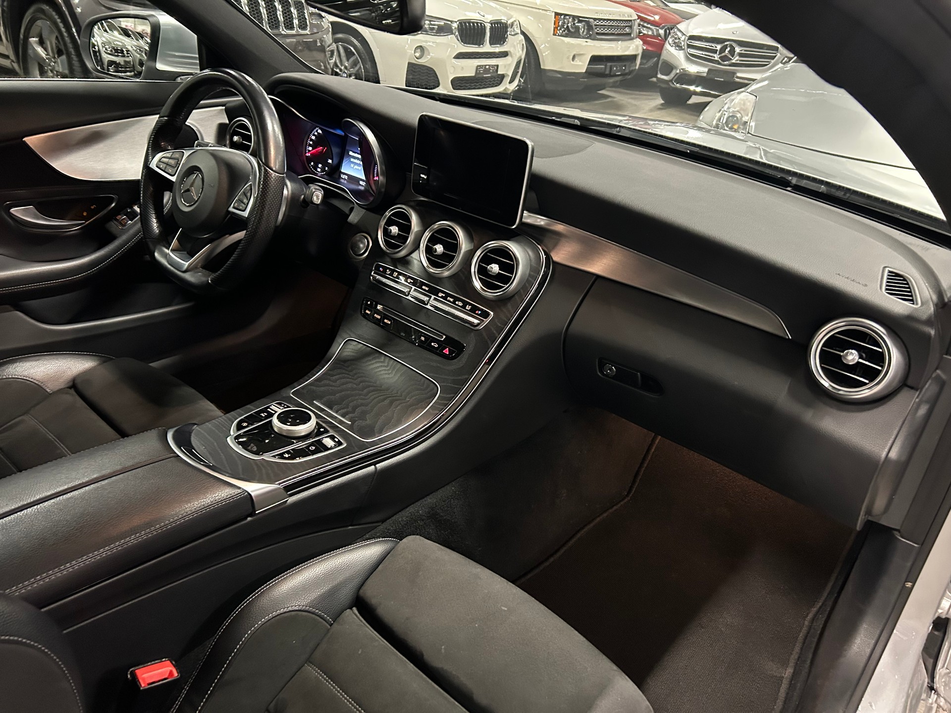 MERCEDES-BENZ C 250 d AMG Line Coupé 9G-Tronic-image-13