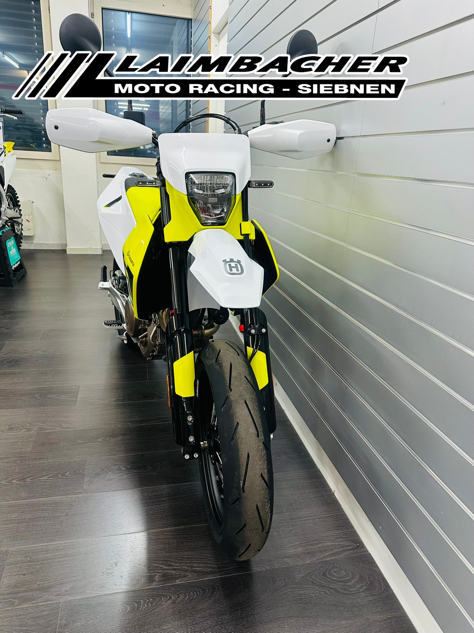 HUSQVARNA 701 Supermoto (35kW)-image-2
