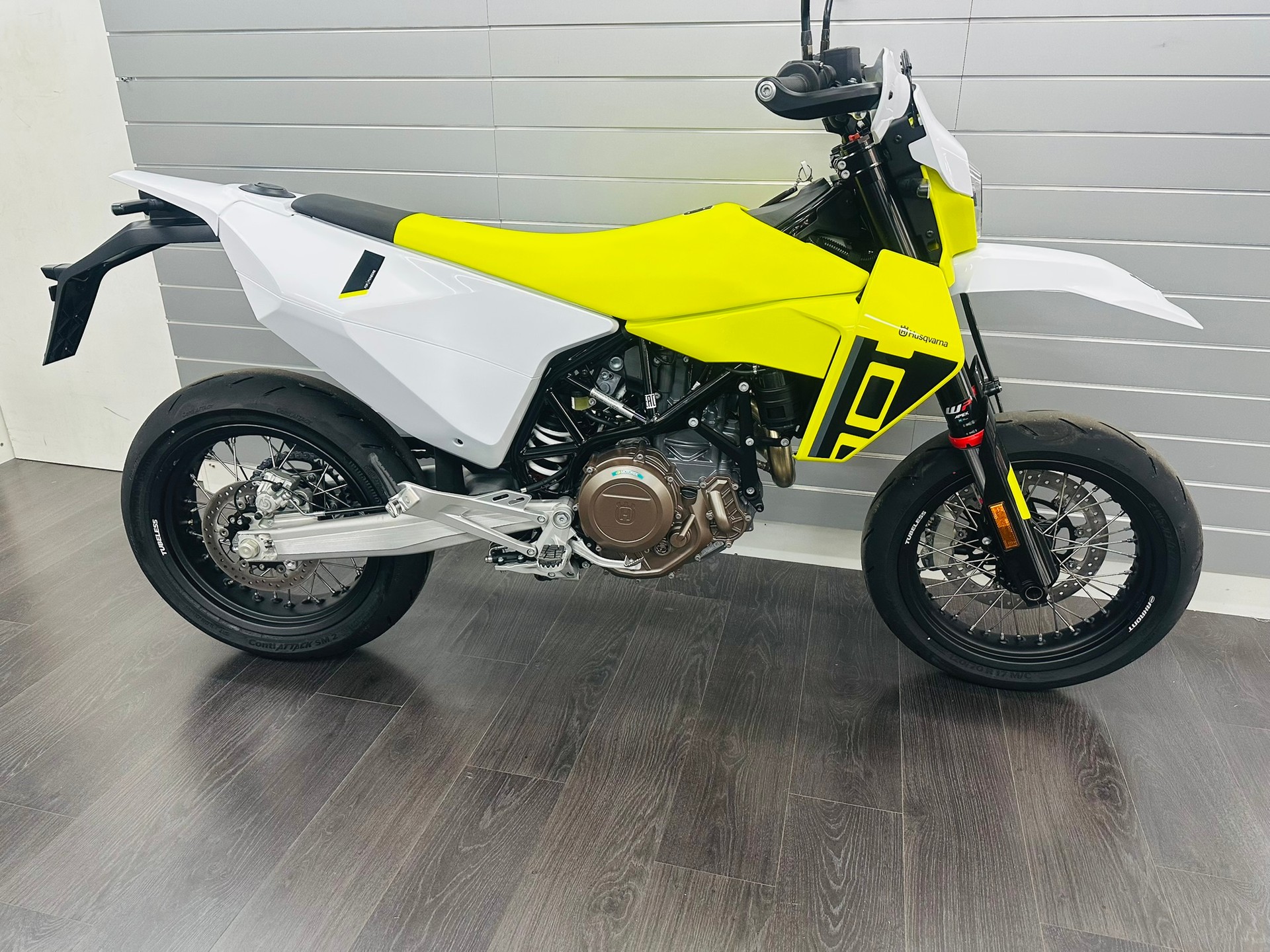 HUSQVARNA 701 Supermoto (35kW)-image-5