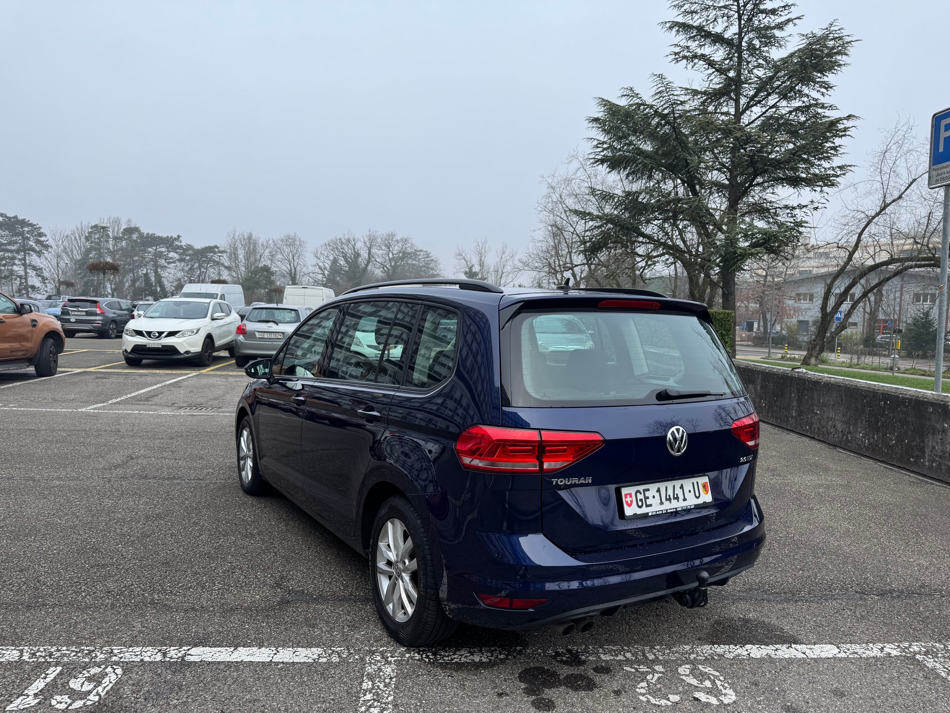 VW Touran 2.0 TDI BlueMotion Technology Comfortline DSG-image-8