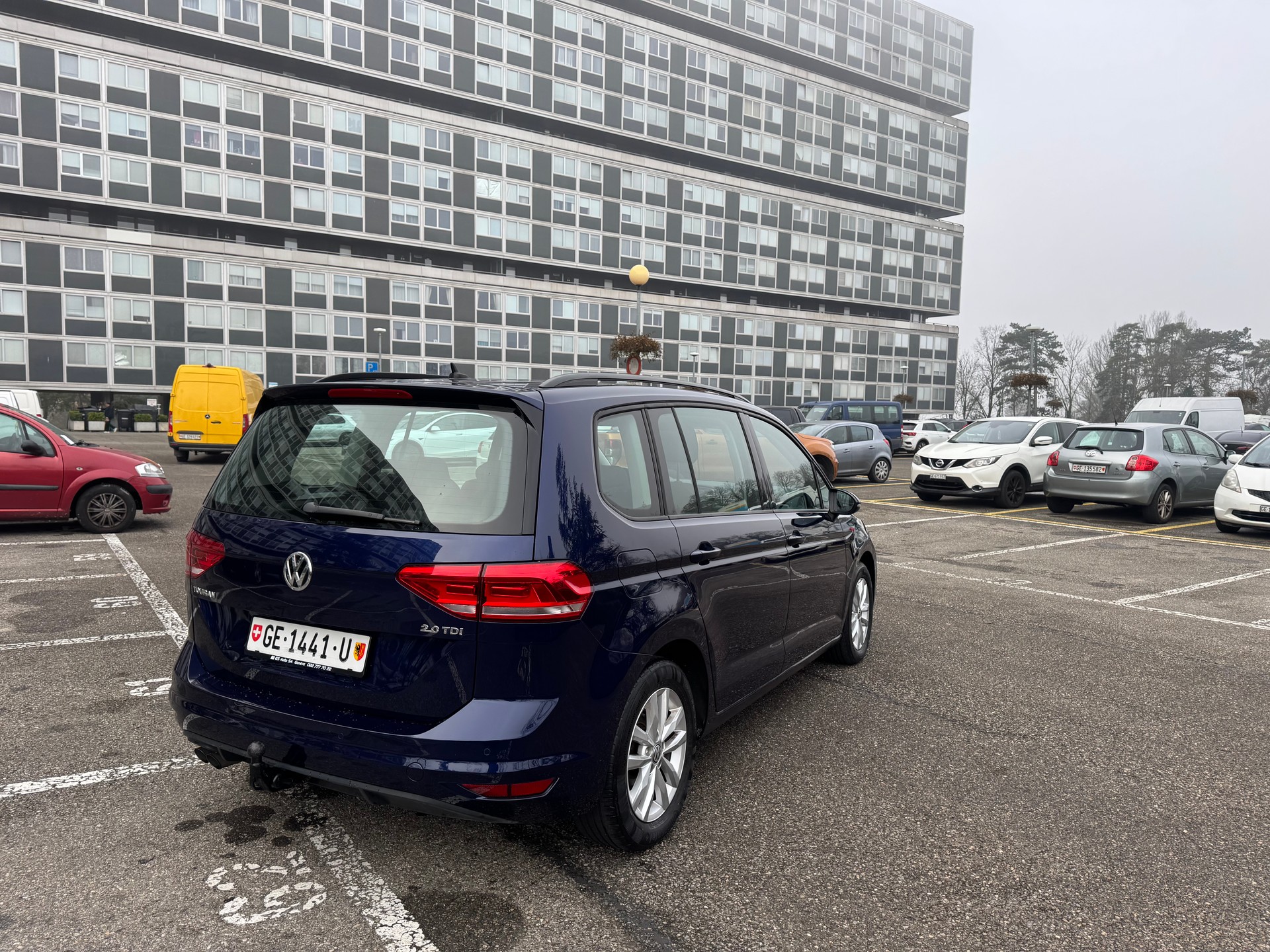 VW Touran 2.0 TDI BlueMotion Technology Comfortline DSG-image-9