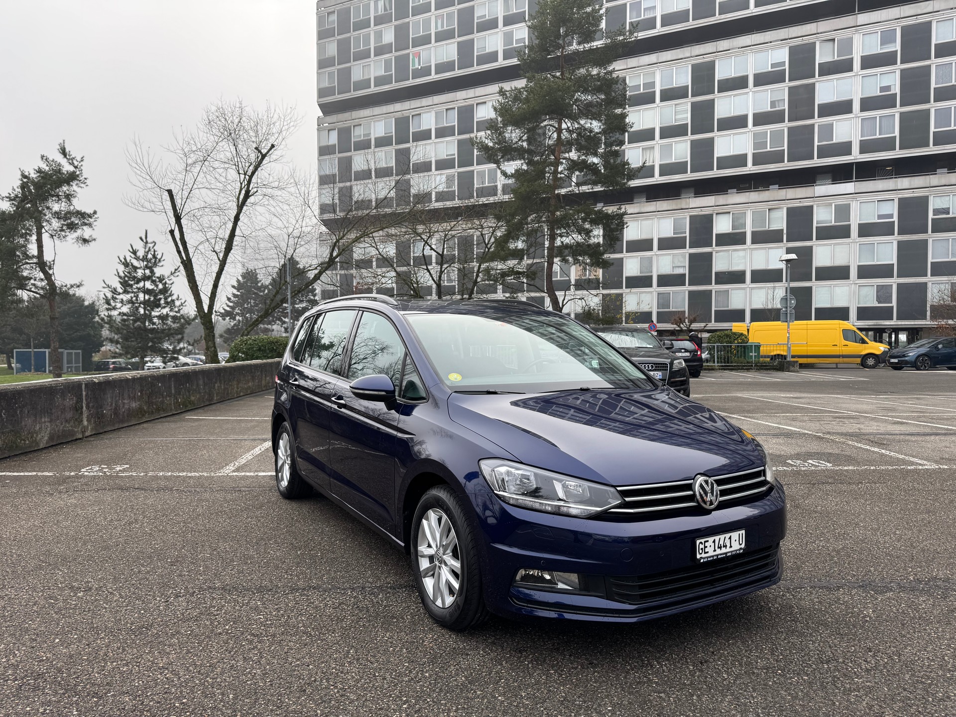 VW Touran 2.0 TDI BlueMotion Technology Comfortline DSG-image-3