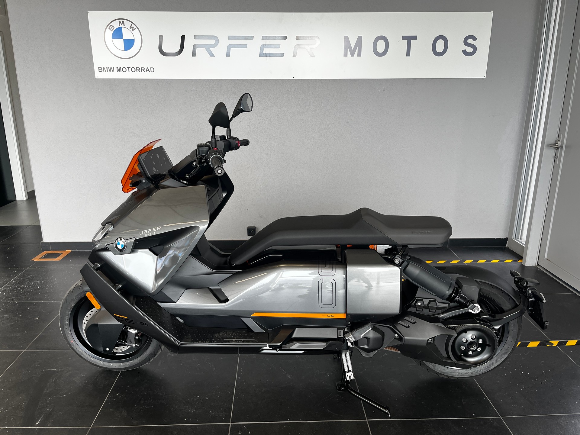 BMW CE 04-image-4