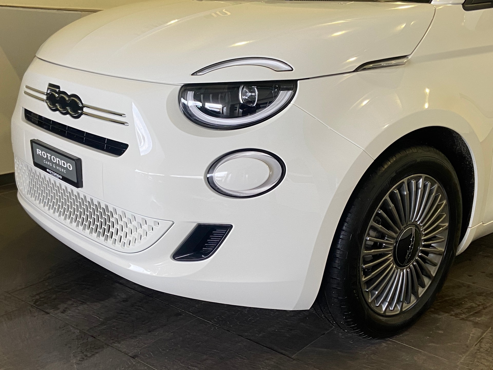 FIAT 500 1.0 FireFly MHD Torino-showroom-element-2