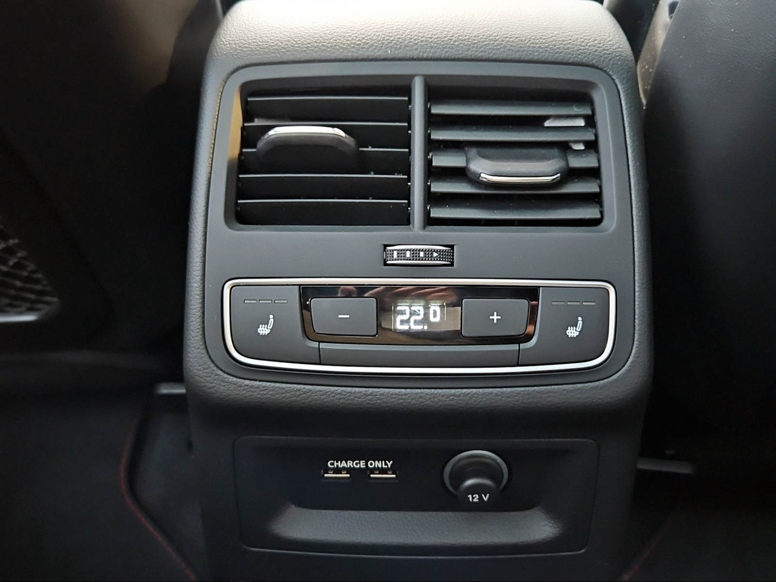AUDI RS4 Avant quattro tiptronic RS COMPETITION PLUS Nardograu-image-18