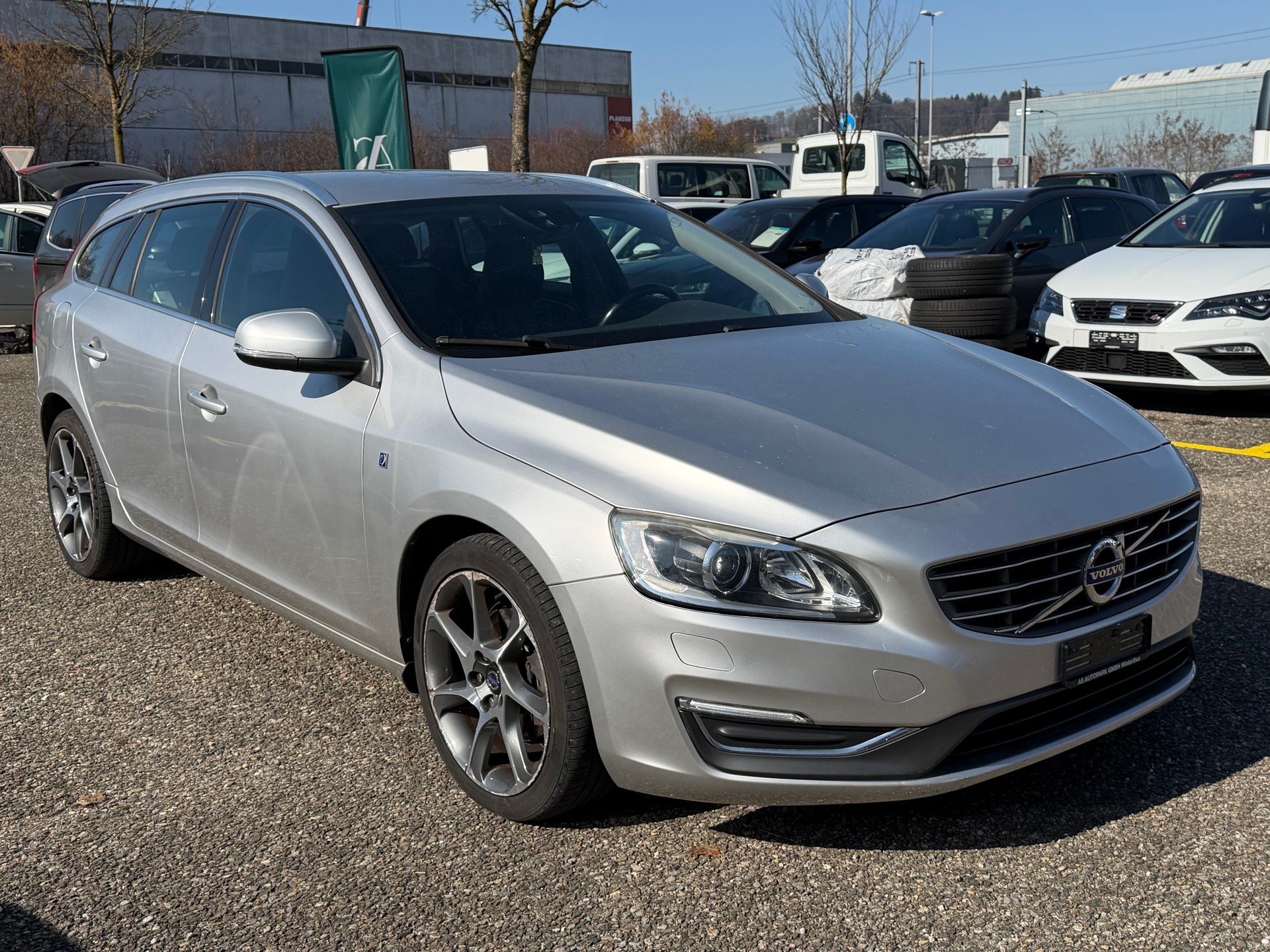 VOLVO V60 D4 OceanRace Geartronic-showroom-element-2