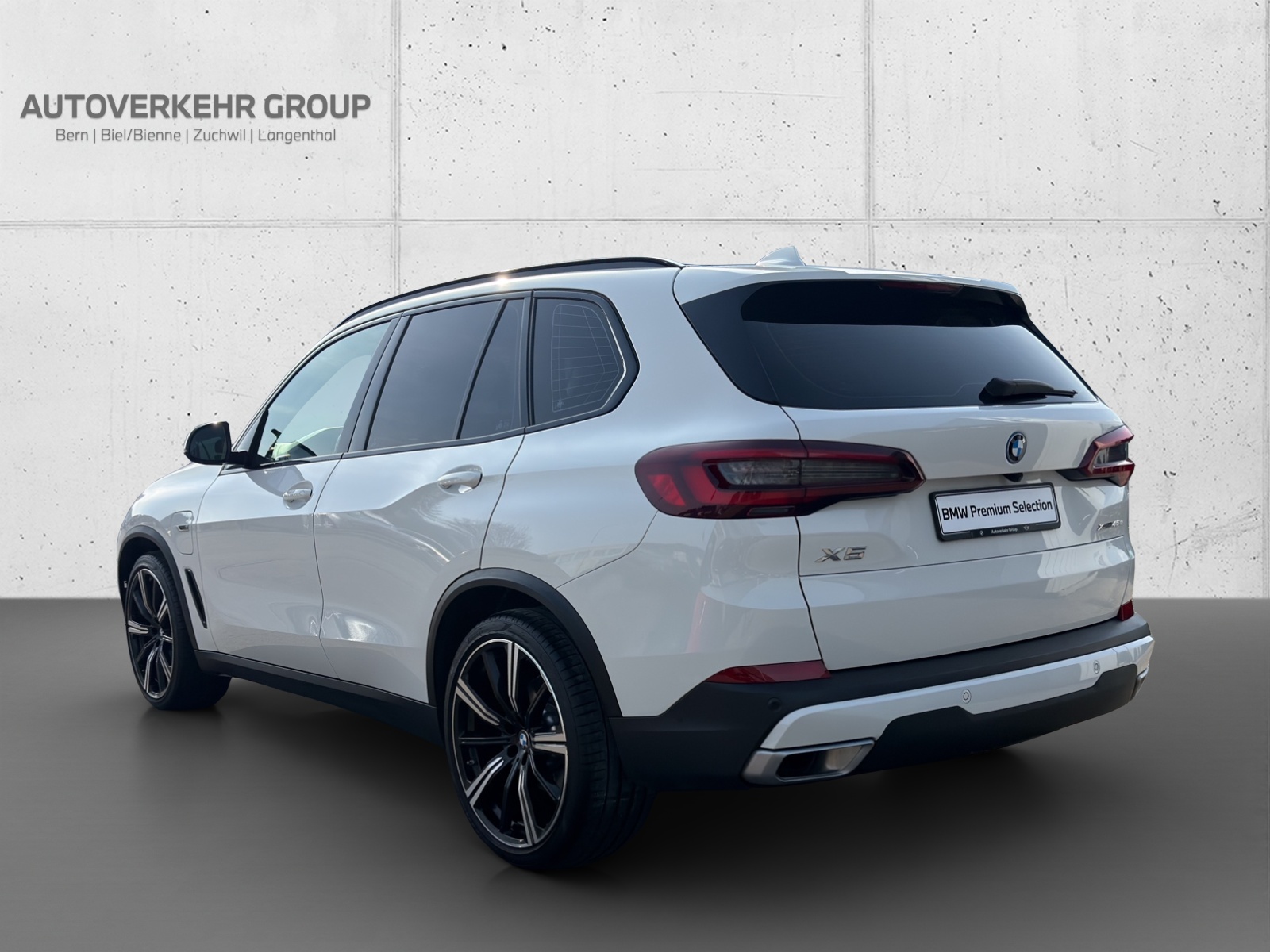 BMW X5 xDrive45e-showroom-element-3