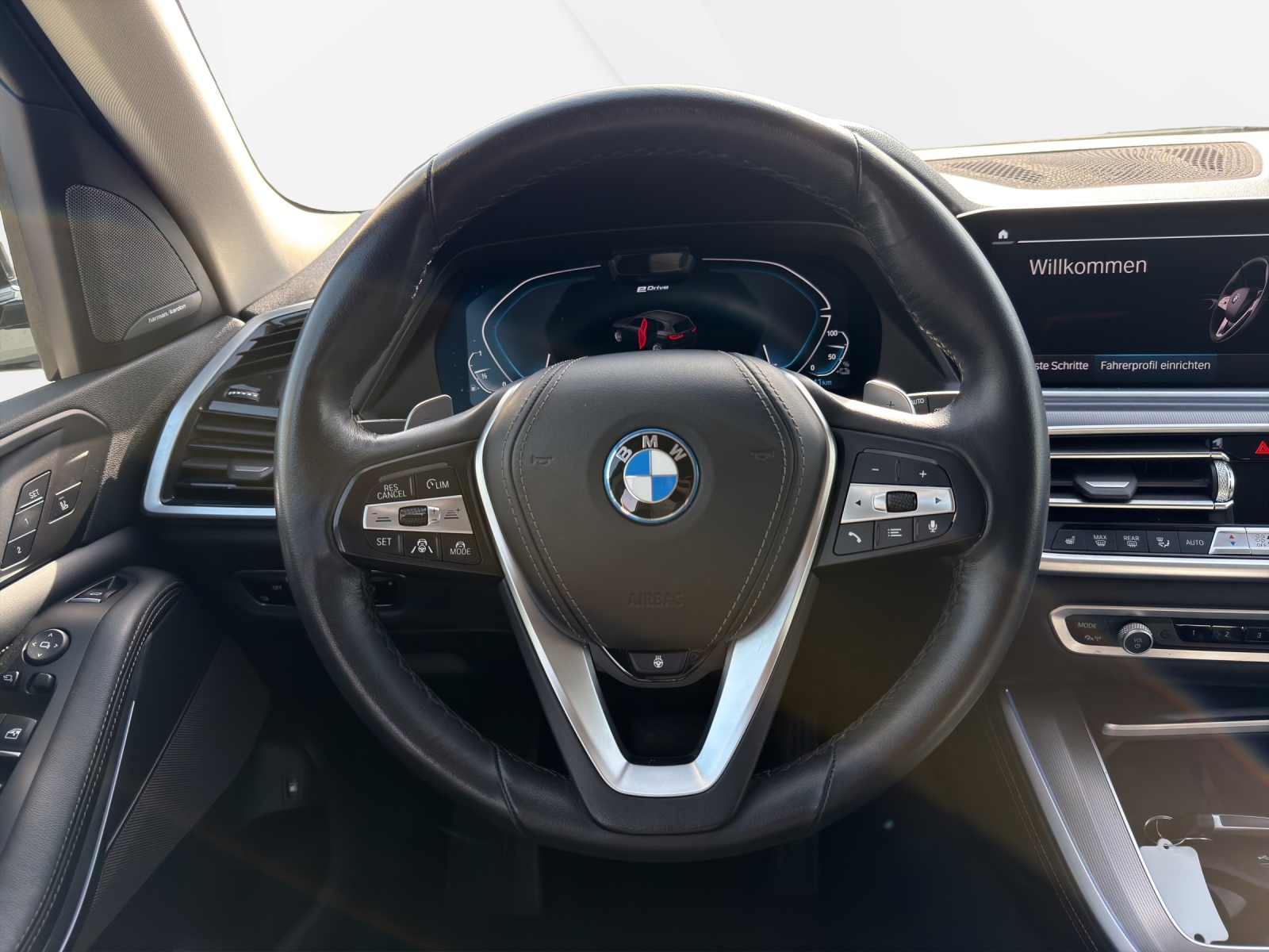 BMW X5 xDrive45e-image-14