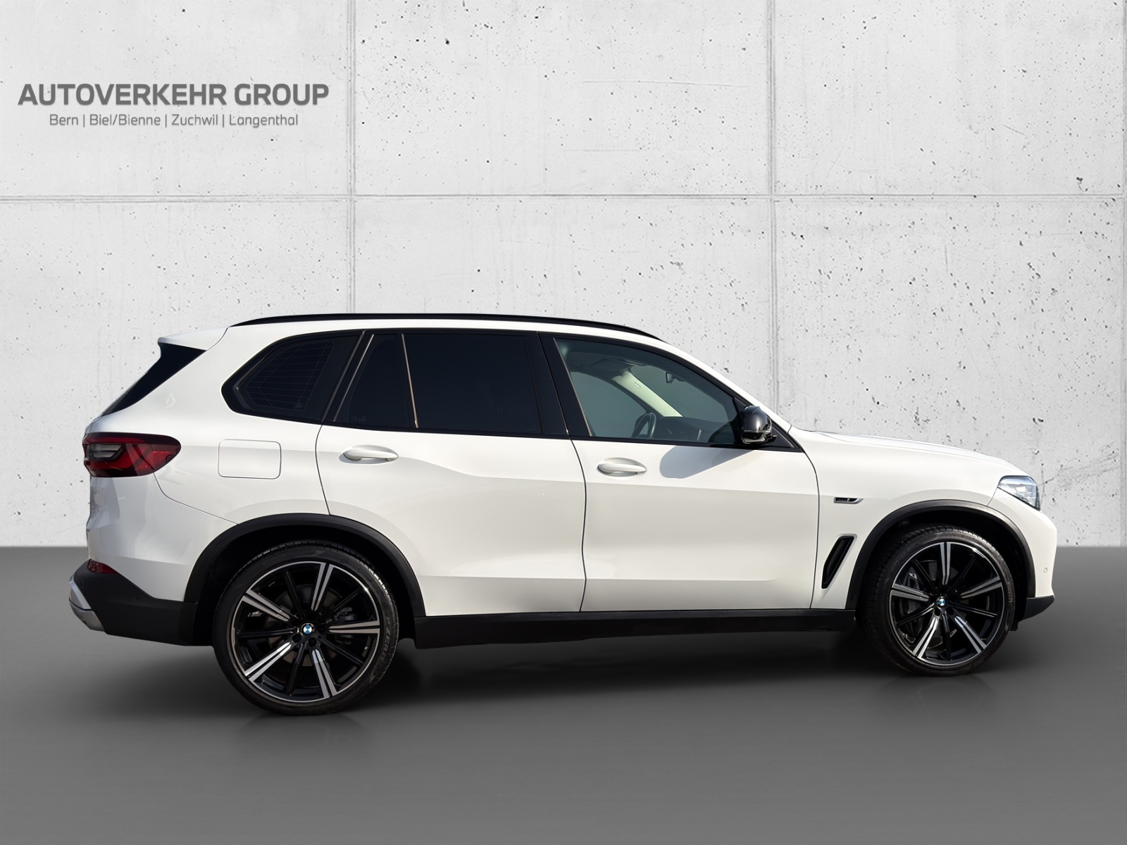 BMW X5 xDrive45e-image-6