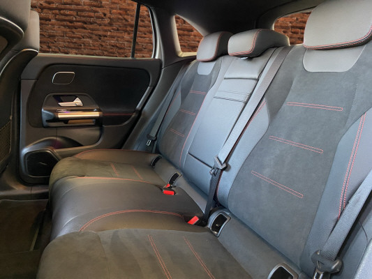 MERCEDES-BENZ EQA 300 4M Swiss Star AMG-image-12