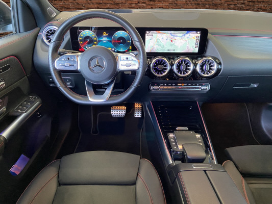 MERCEDES-BENZ EQA 300 4M Swiss Star AMG-image-8