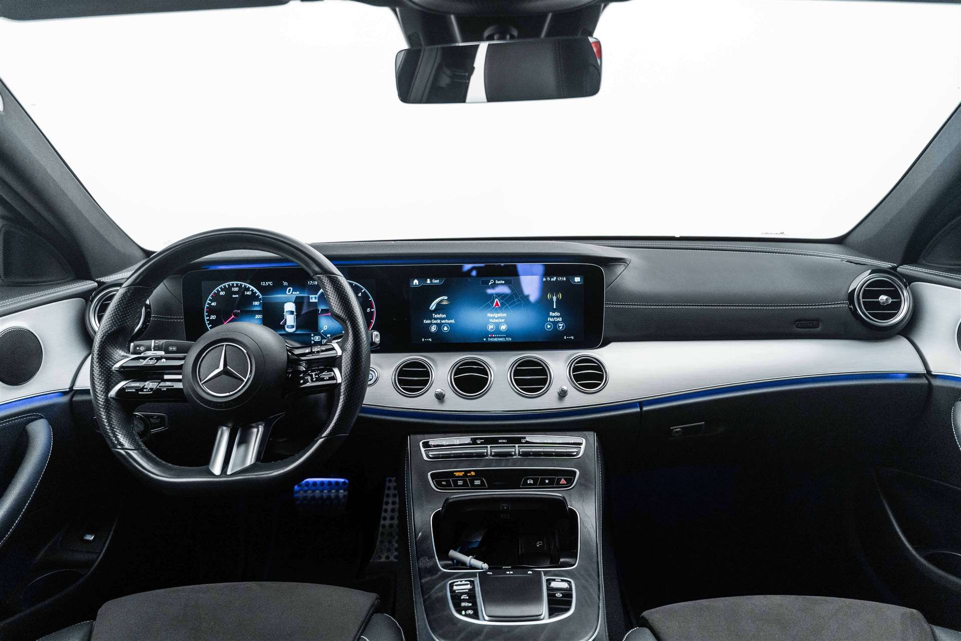 MERCEDES-BENZ E 200 d AMG Line 9G-Tronic-image-9