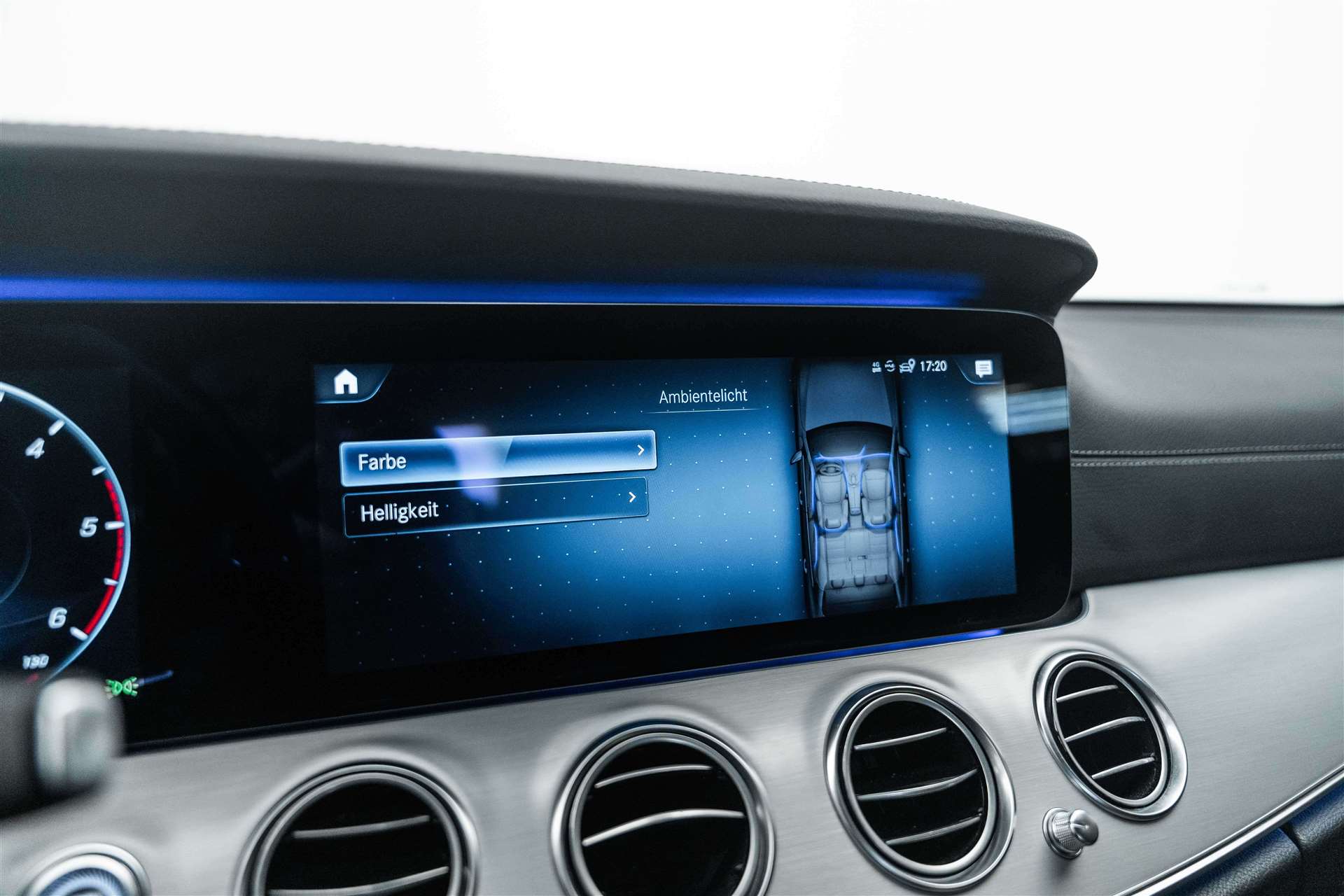MERCEDES-BENZ E 200 d AMG Line 9G-Tronic-image-23