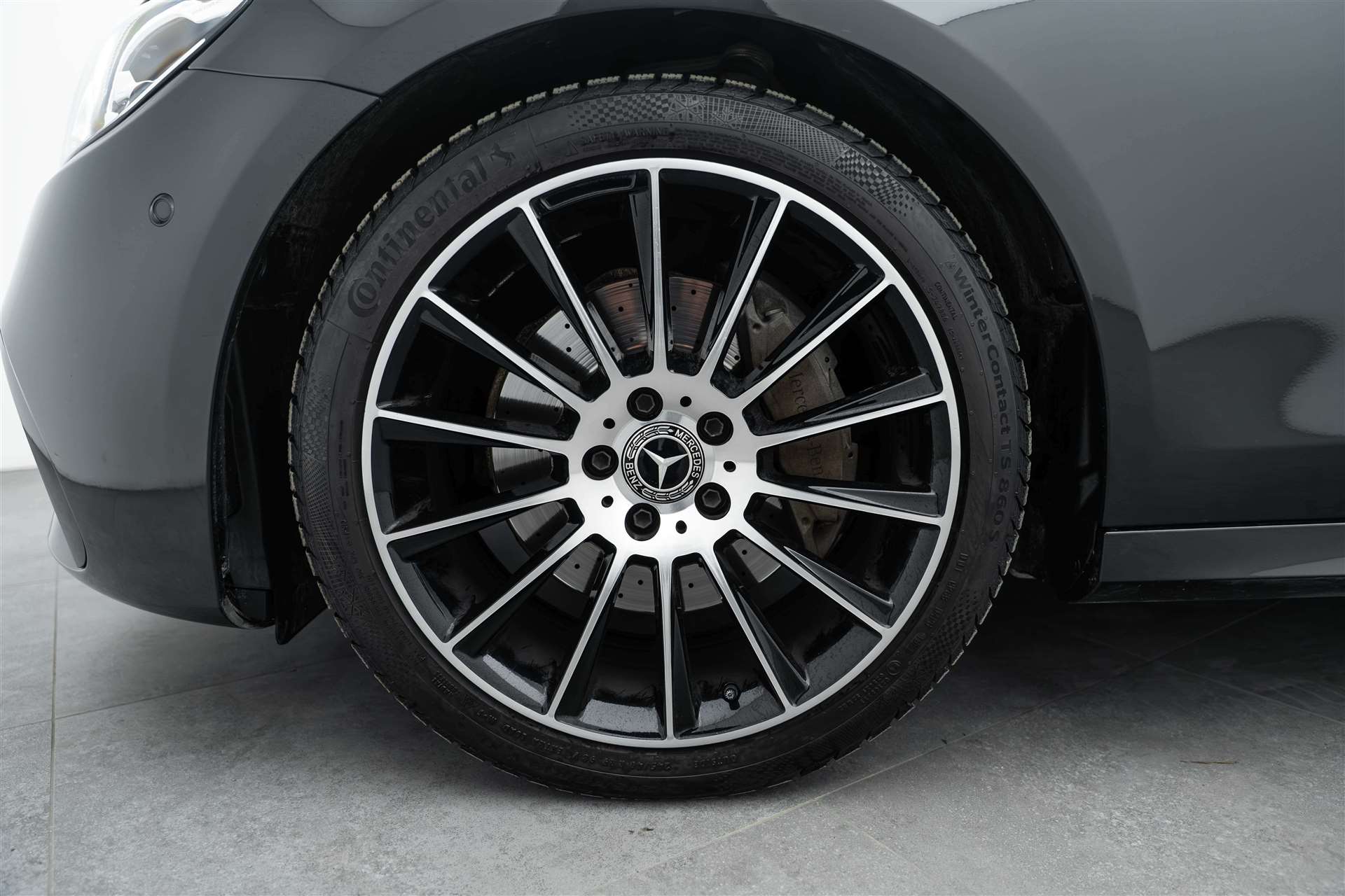 MERCEDES-BENZ E 200 d AMG Line 9G-Tronic-image-7