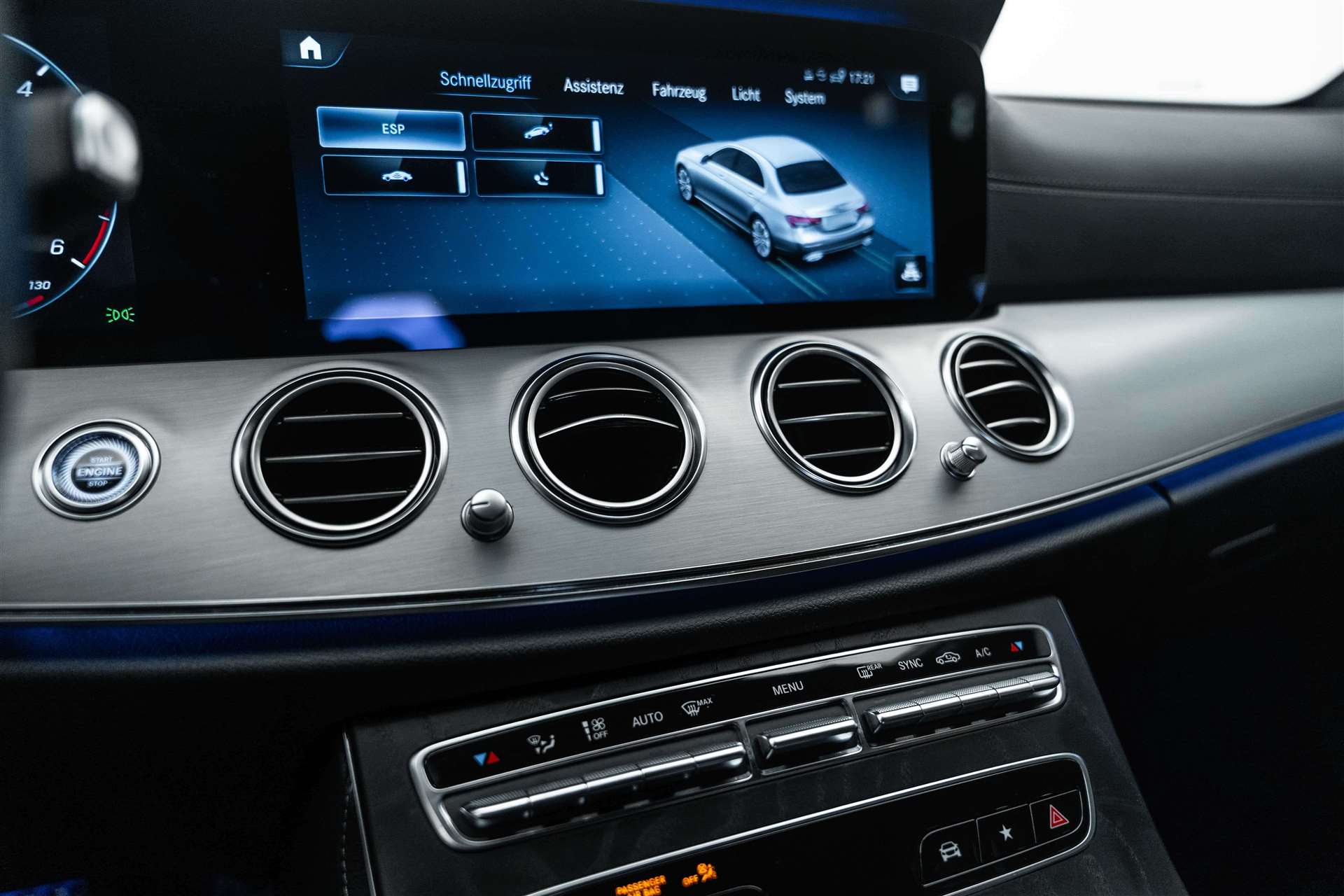 MERCEDES-BENZ MERCEDES-BENZ E 200 d FACELIFT! AMG Line 9G-Tronic-image-27