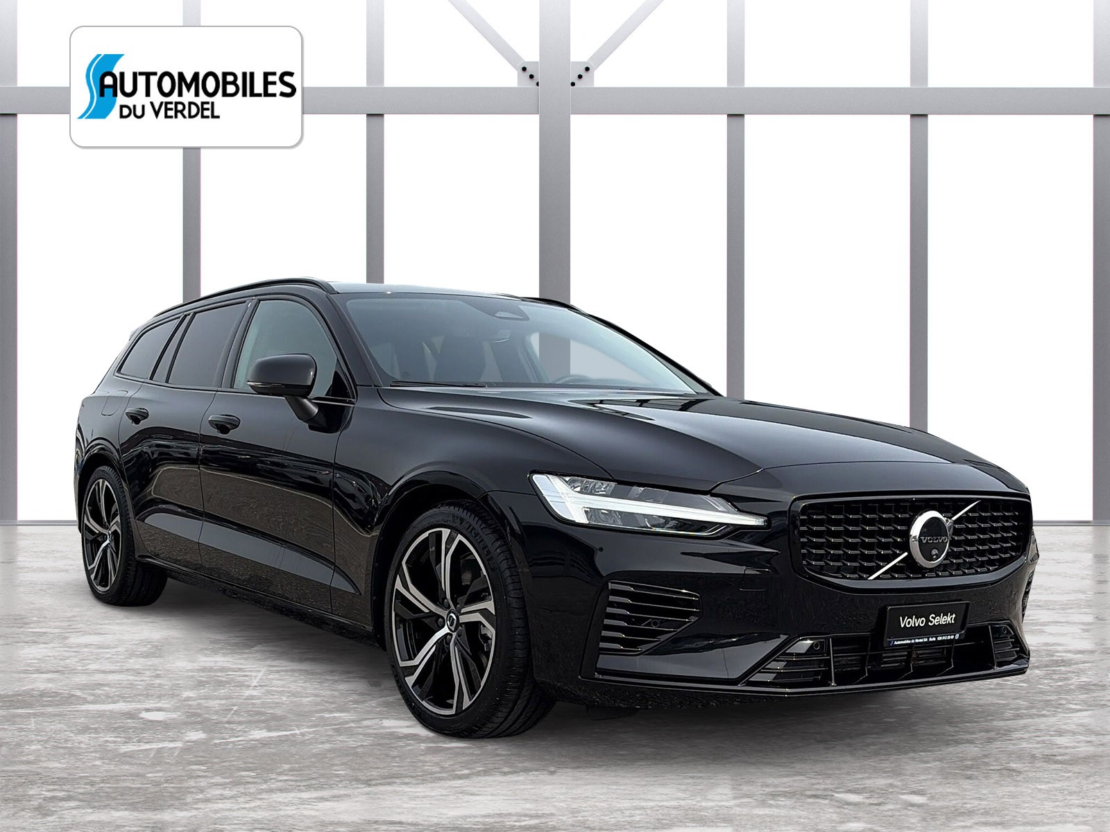 VOLVO V60 2.0 T6 TE Plus Dark eAWD-image-7