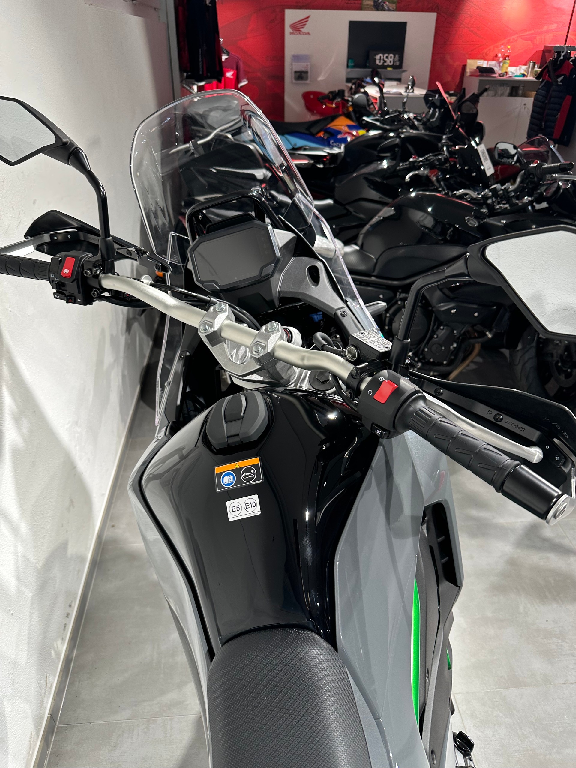 KAWASAKI KLE 500 SE-image-3