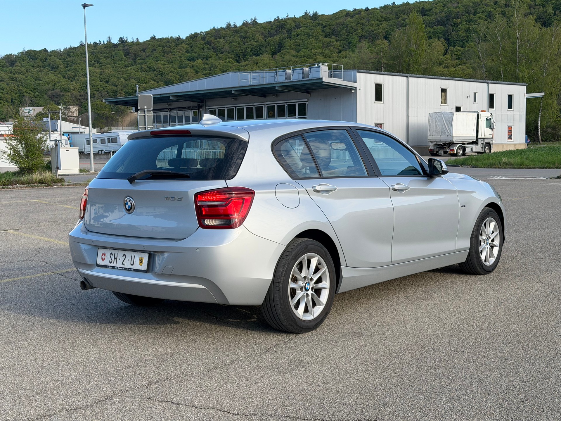 BMW 118d Urban Line Steptronic-image-4