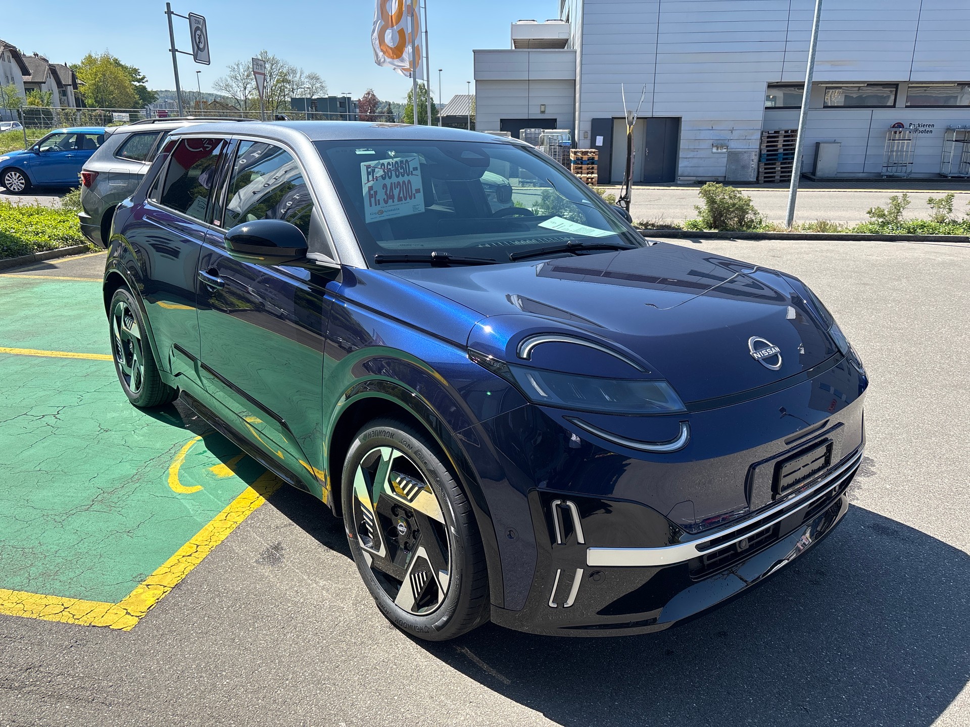 NISSAN Micra 52kWh Evolve-showroom-element-3