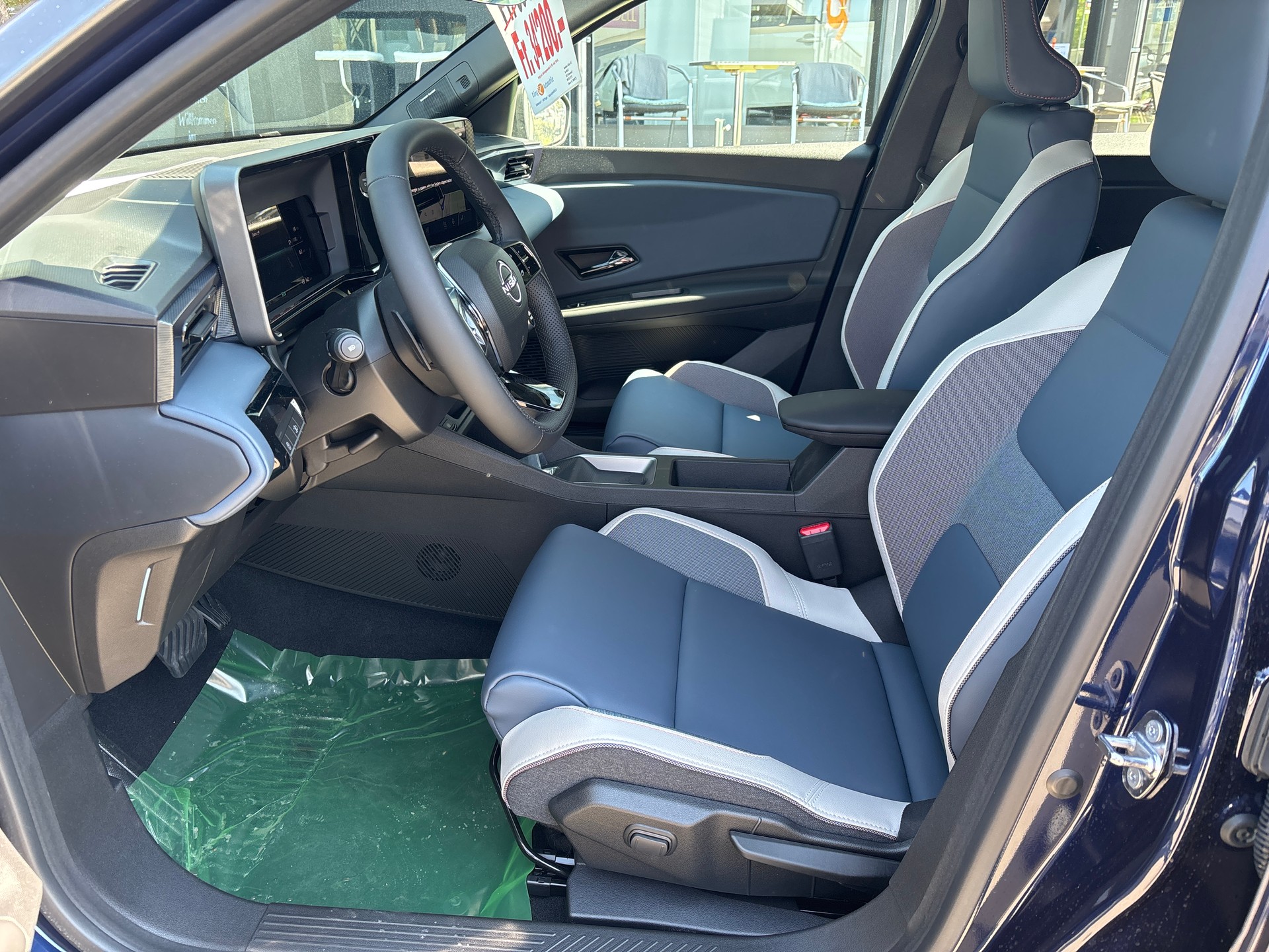 NISSAN Micra 52kWh Evolve-image-10
