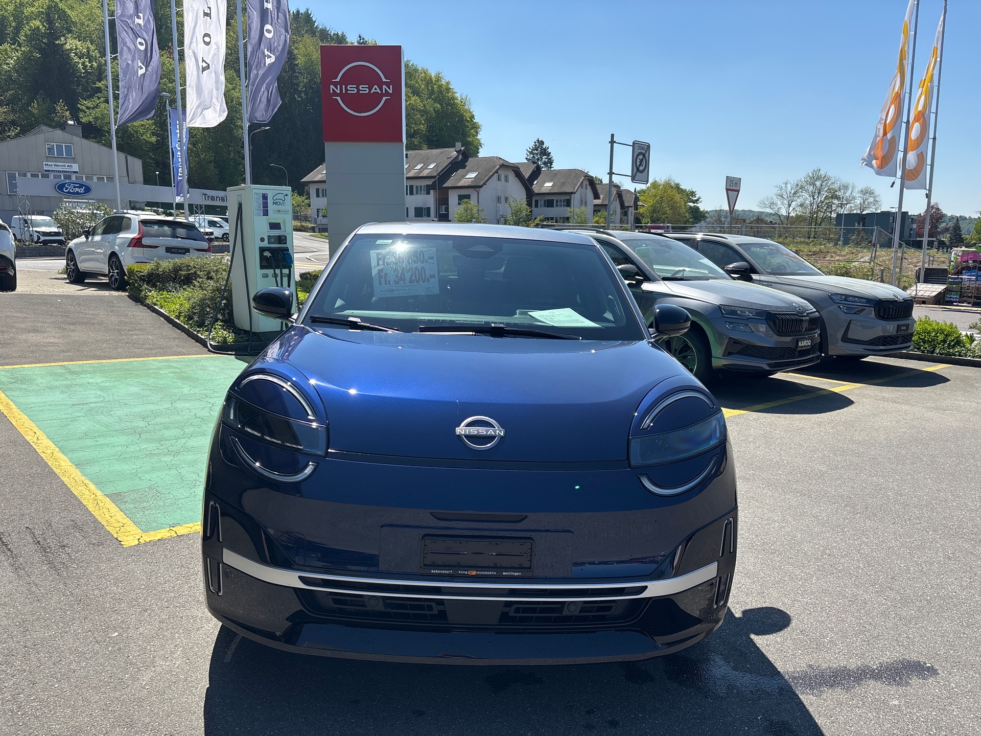 NISSAN Micra 52kWh Evolve-showroom-element-2